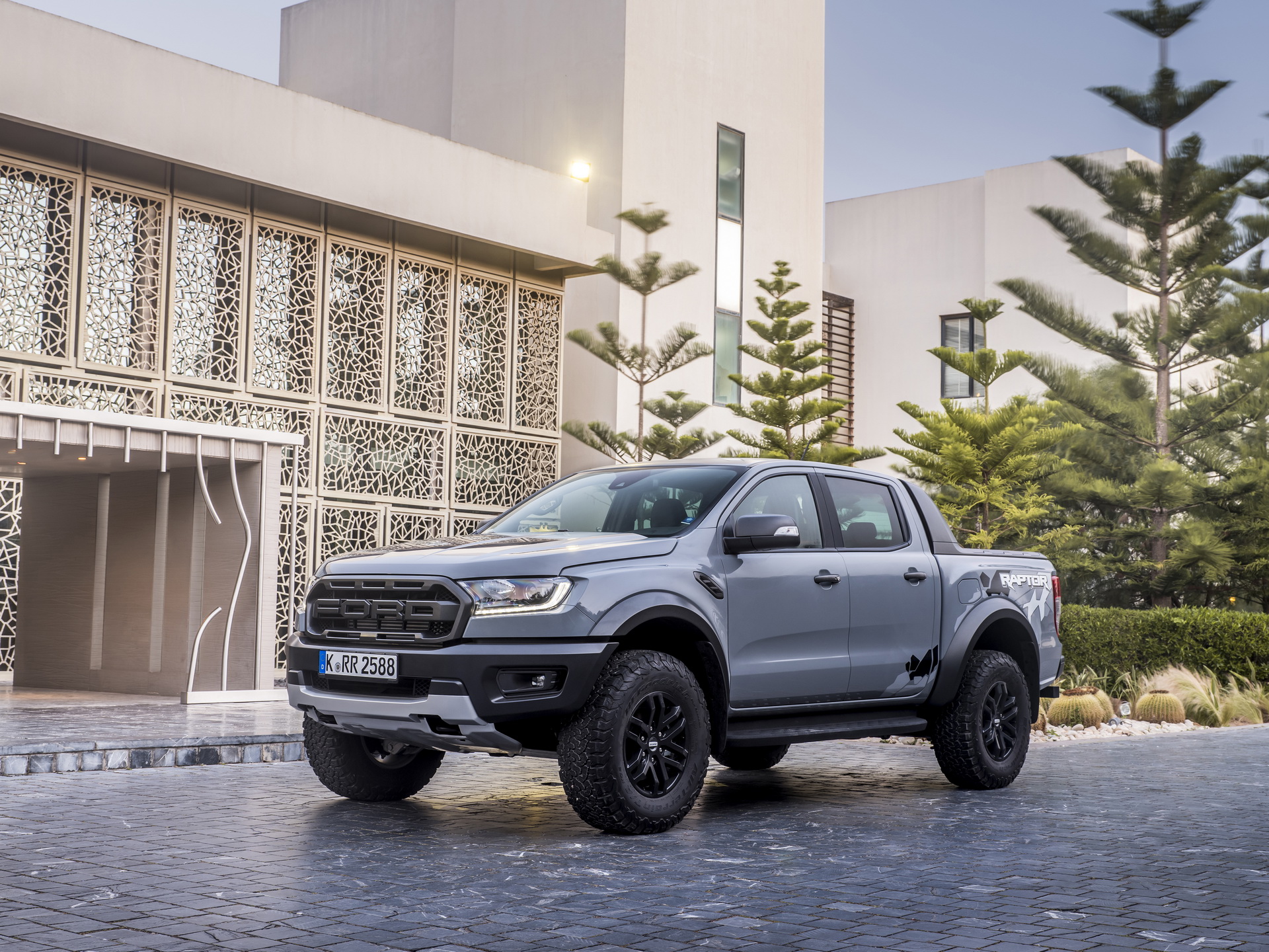 2019_FORD_RANGER_RAPTOR_06 Explore The 2019 Ford Ranger Raptor In 114 Images – And See What You’re Missing In The U.S.