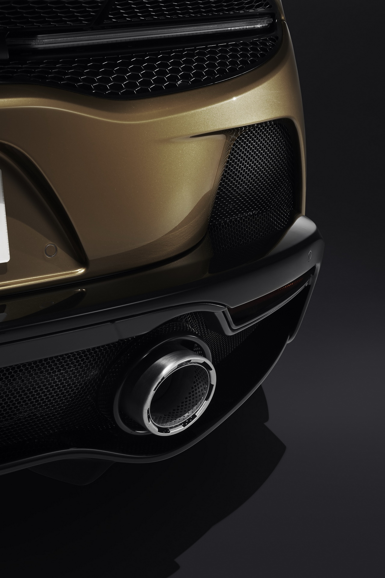 2020 mclaren gt unveiled official 16 New McLaren GT Unveiled With 612 HP And $210,000 Price Tag