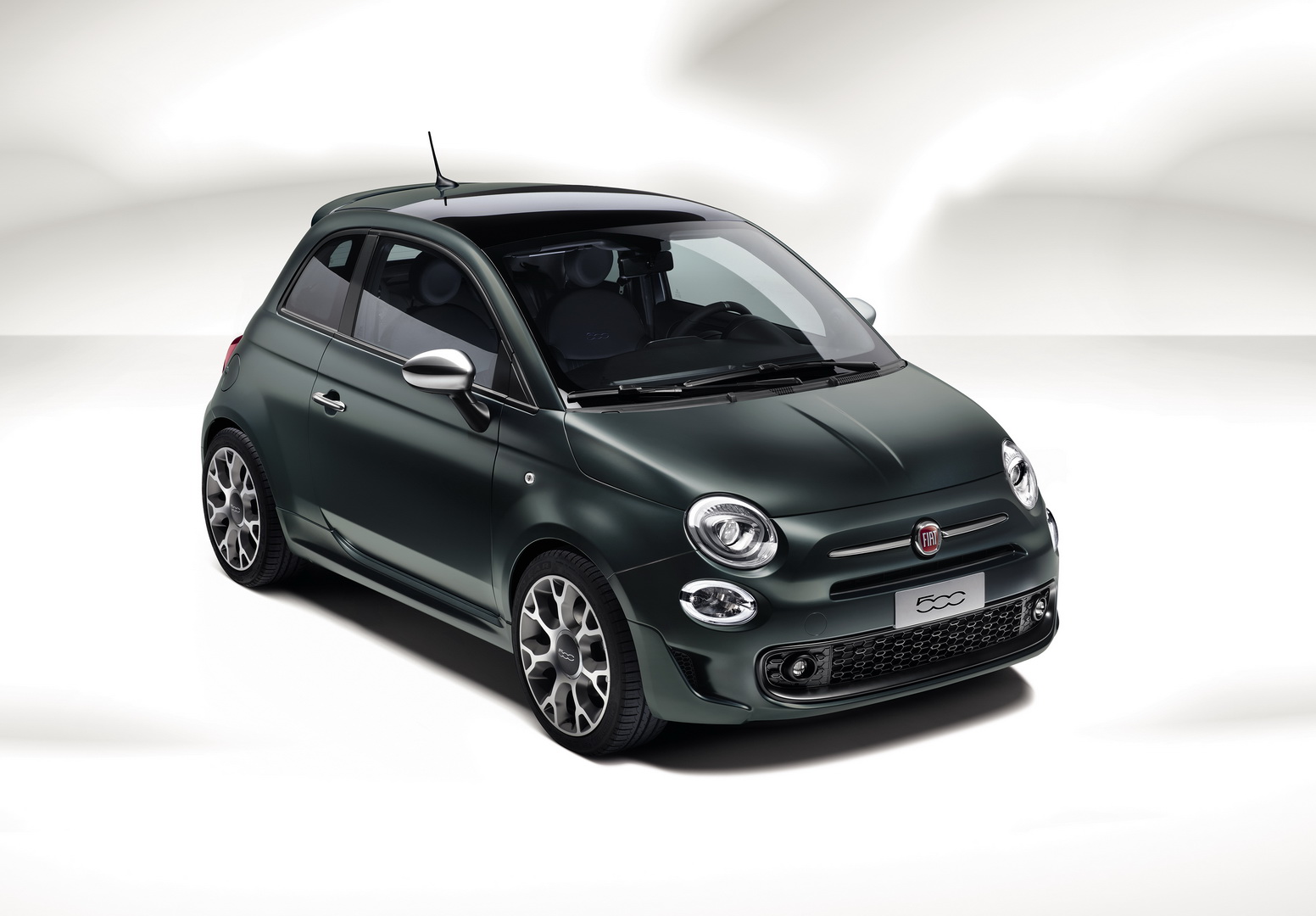 2019 fiat 500 rockstar 6 2019 Fiat 500 Star And Rockstar Range-Toppers Unveiled With Extra Chicness