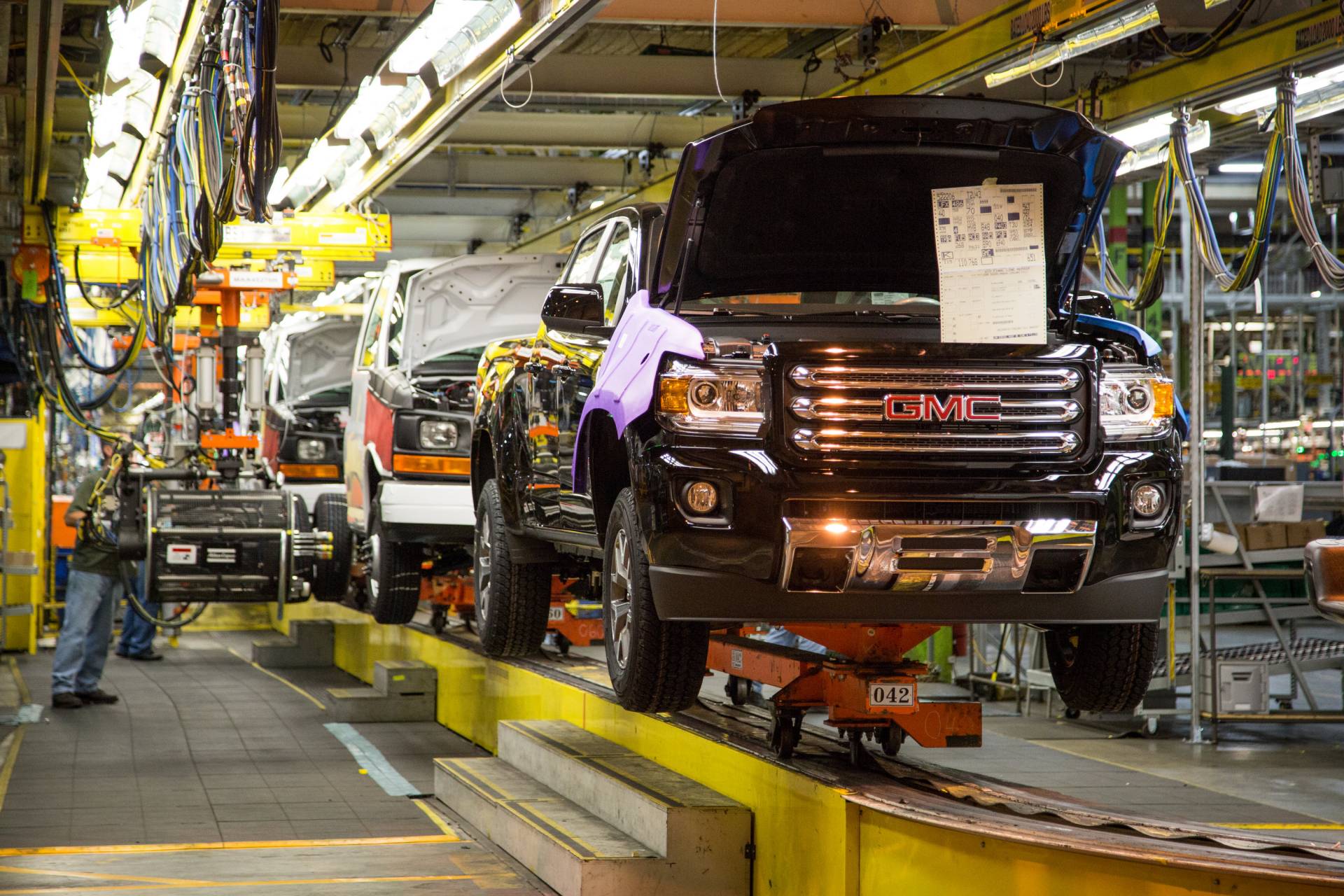GM Wentzville plant assembly line 4 GM Said To Plan $1 Billion Investment To Expand Missouri Truck/Van Plant