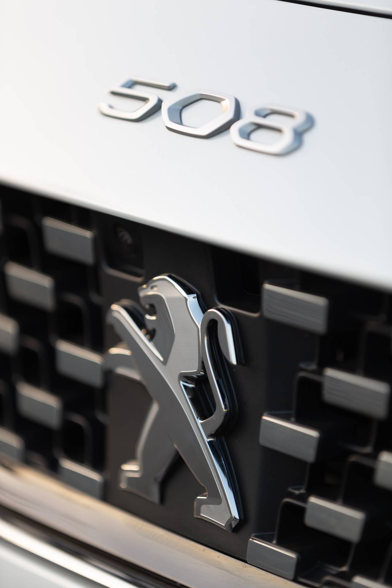 Is The New 2019 Peugeot 508 SW Cooler Than A Crossover?