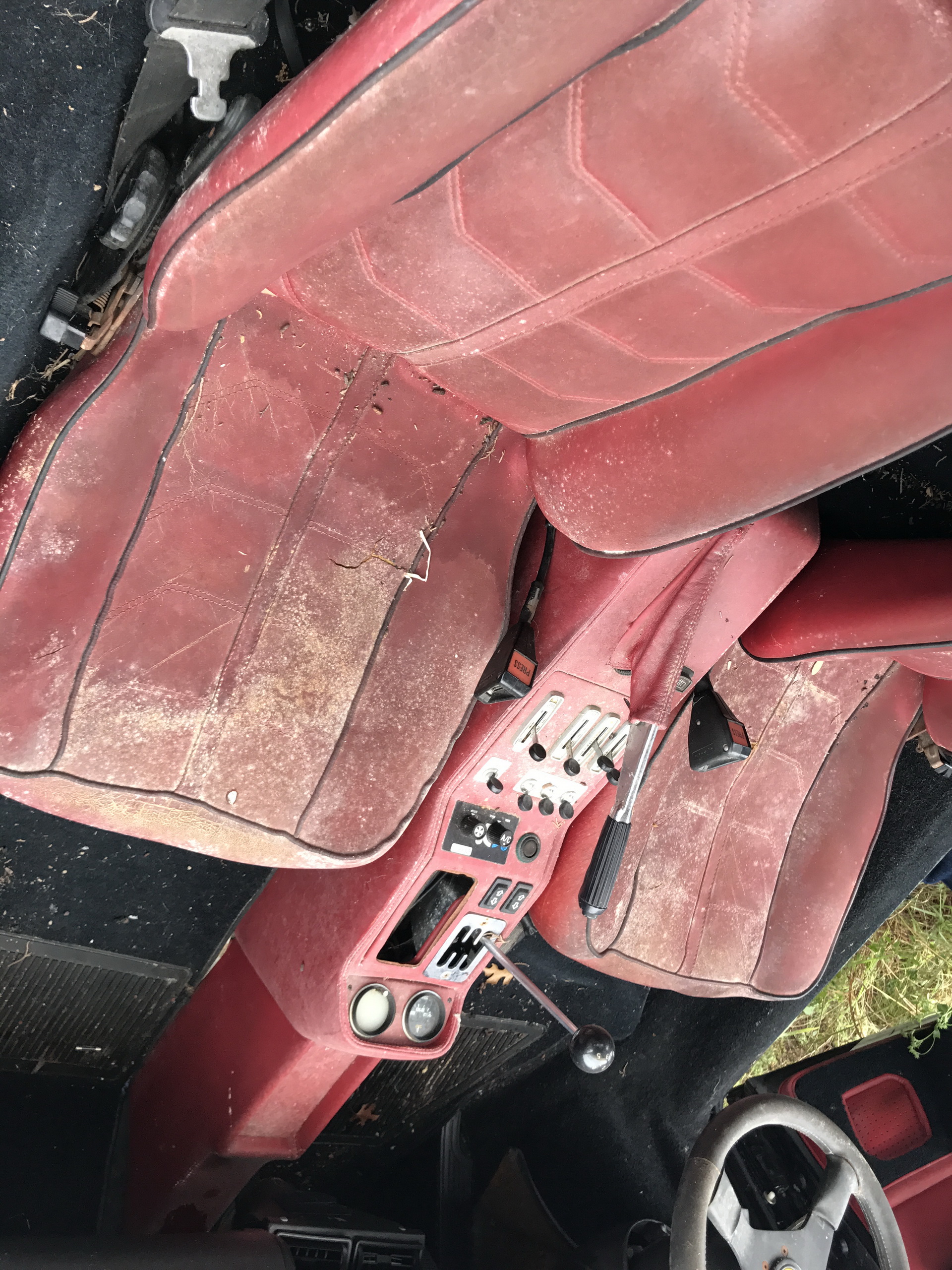 Ferrari-Abandoned-17 How Could ANYONE Let 11 Classic Ferraris To Die On A Field?