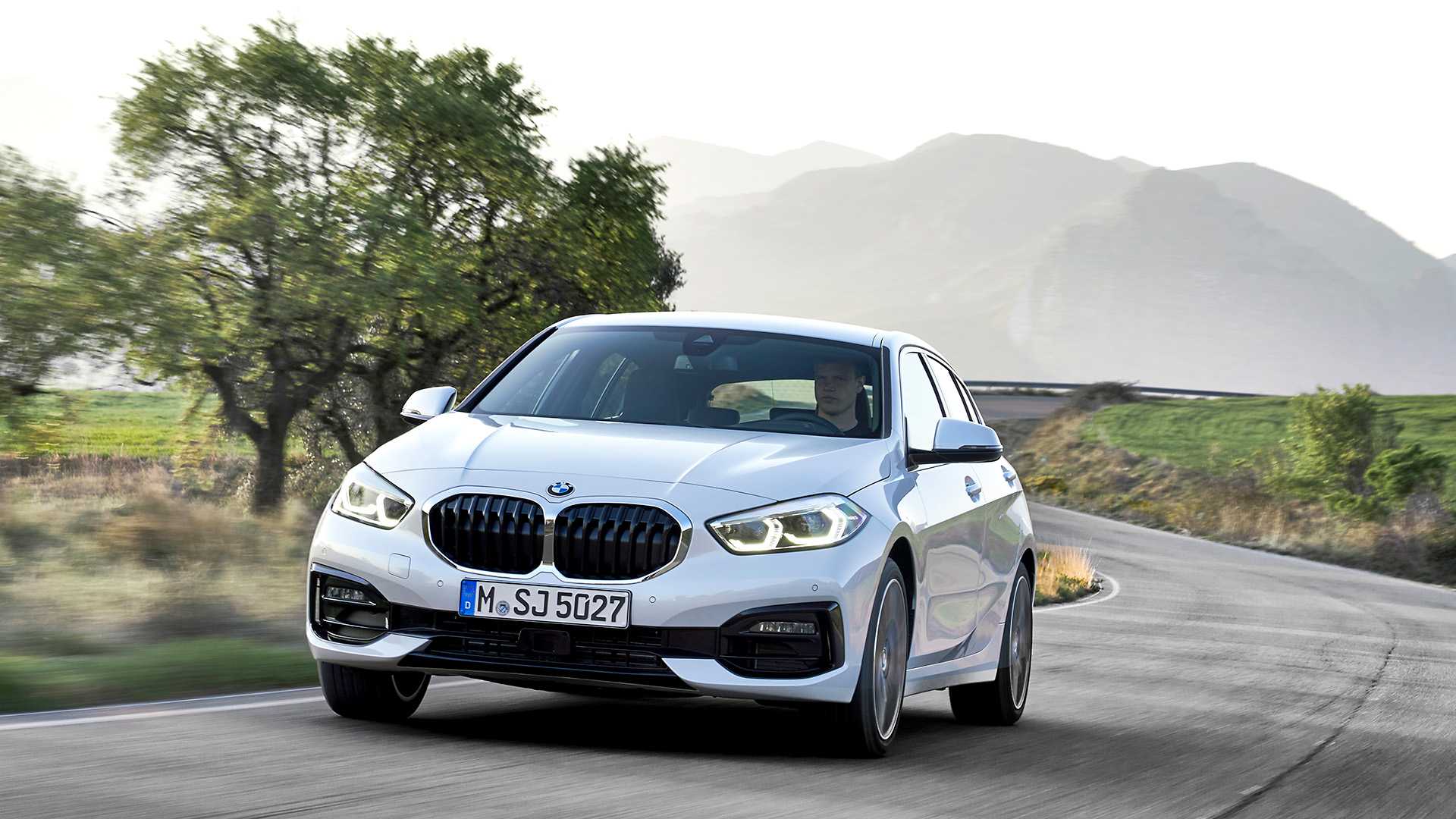 New BMW 1-Series Is FWD And Looks Just Like The X2