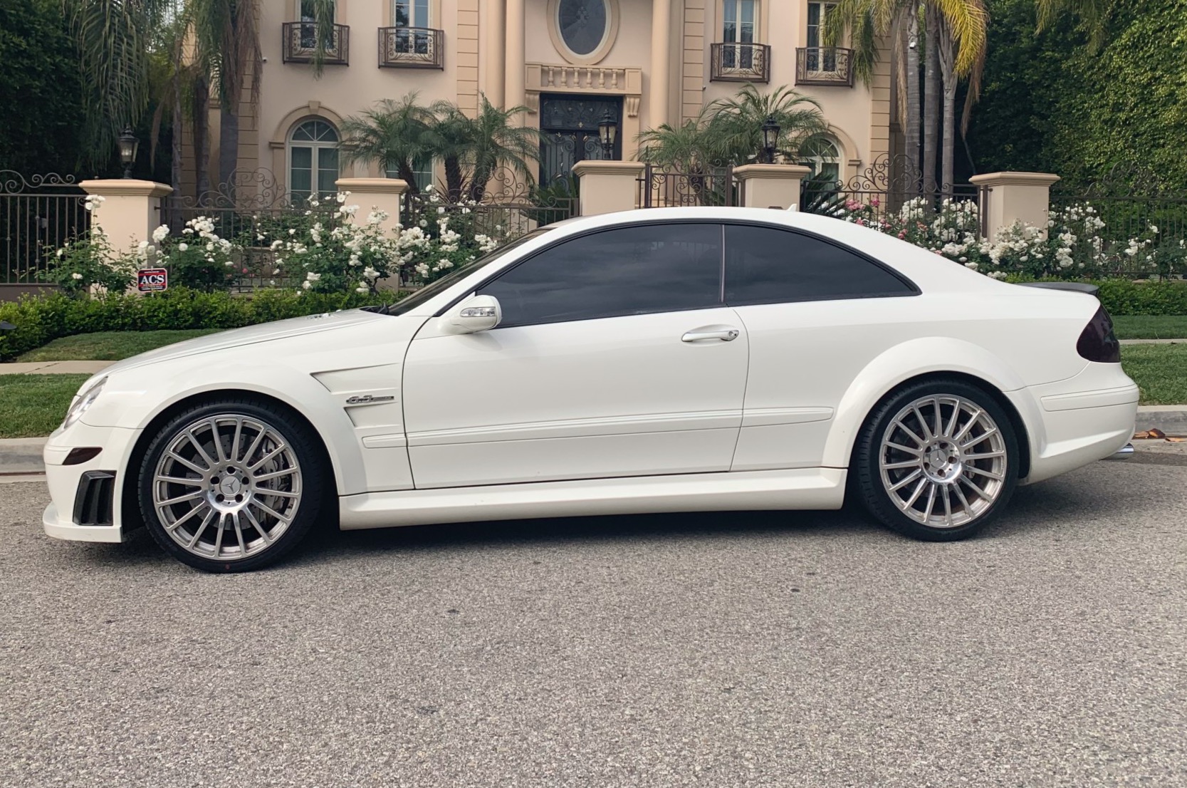 Mercedes Benz CLK 63 AMG Black 6 Mercedes-Benz CLK 63 AMG Black Series Looks Mean Even In White
