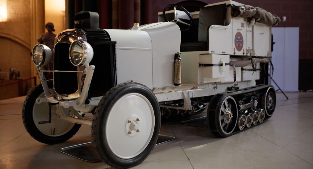  Citroen Golden Scarab Recreates 120-Year-Old Automotive Legend