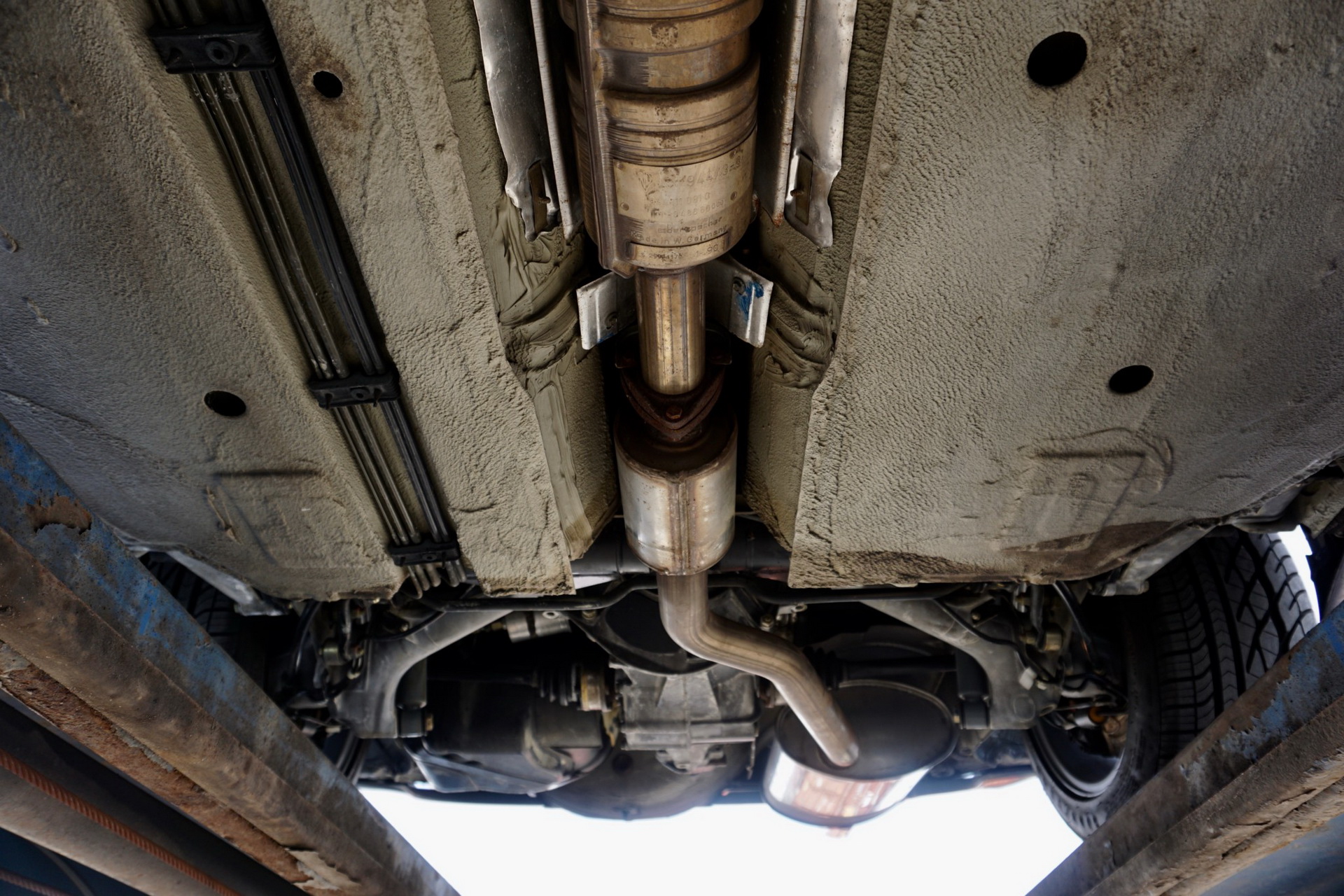 1990 porsche 944 s2 cabrio auction 83 This 1990 Porsche 944 S2 Cabriolet Was Sitting In Storage For 24 years