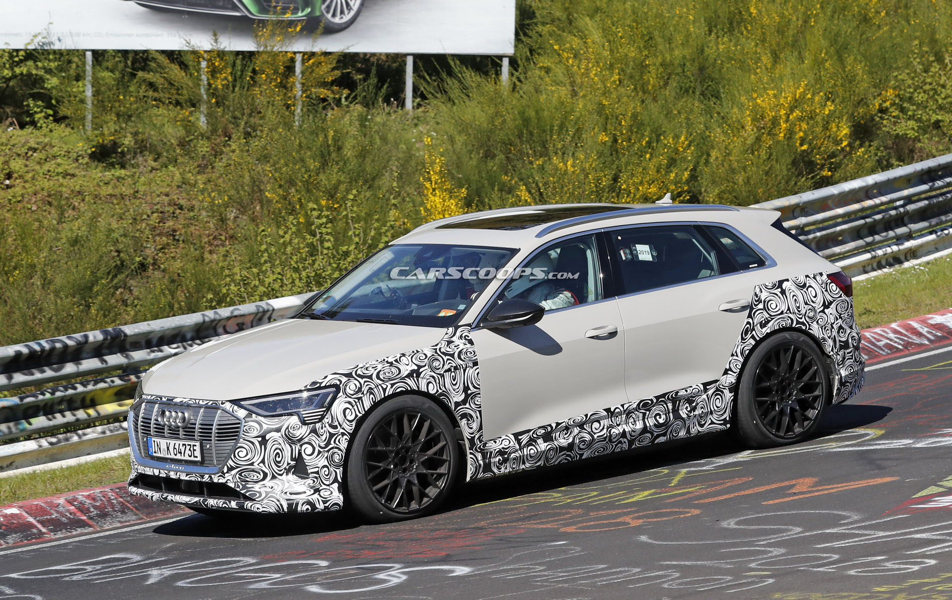 High-Performance Audi E-Tron Spied, Could Be The S Or RS Variant (New Photos)
