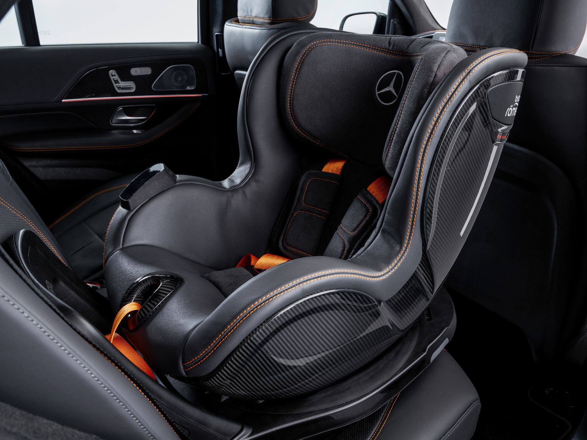 Das Experimental-Sicherheits-Fahrzeug (ESF) 2019
The Experimental Safety Vehicle (ESF) 2019 Mercedes’ New Experimental Safety Vehicle Points Towards The Future