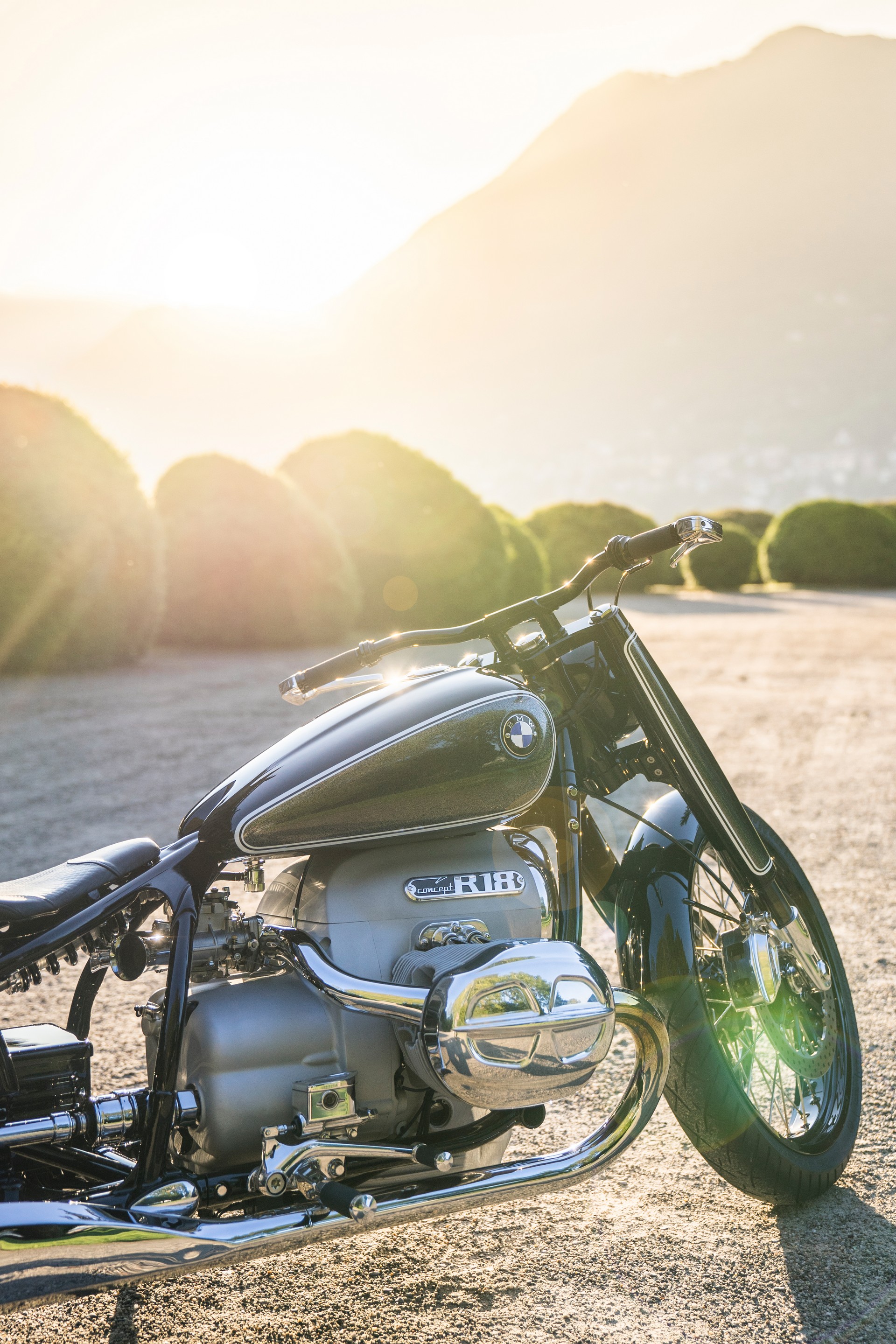 BMW’s R18 Concept Is A Minimalist Bike With An All-New Boxer Engine