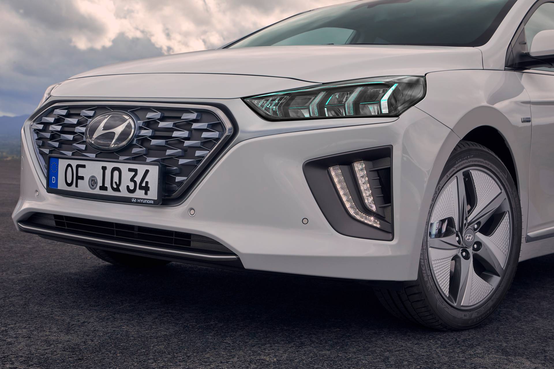 2020 Hyundai Ioniq Hybrid 19 2020 Hyundai Ioniq Family Gains Design And Tech Updates, Bigger Battery For EV