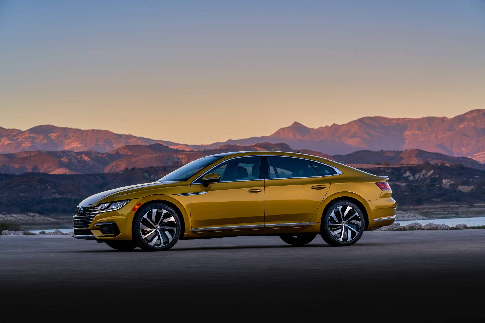 2019 VW Arteon SEL R-Line 4 2019 VW Arteon Four-Door “Coupe”: Every Photo And Full Details Of U.S. Model