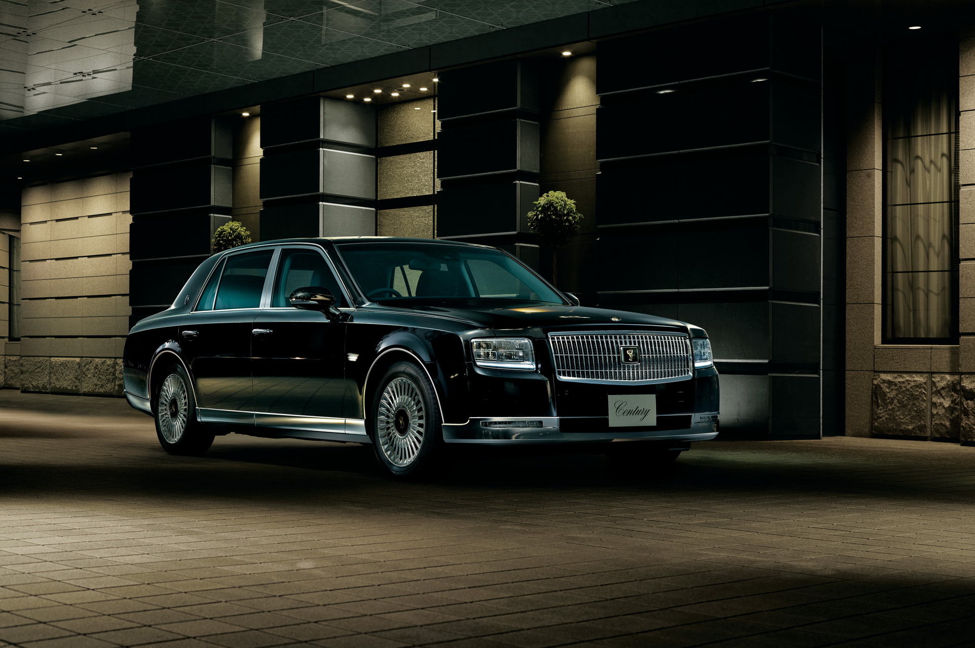 Toyota Camry Japan Emperor1 Japan’s New Emperor To Get A One-Off Toyota Century Droptop