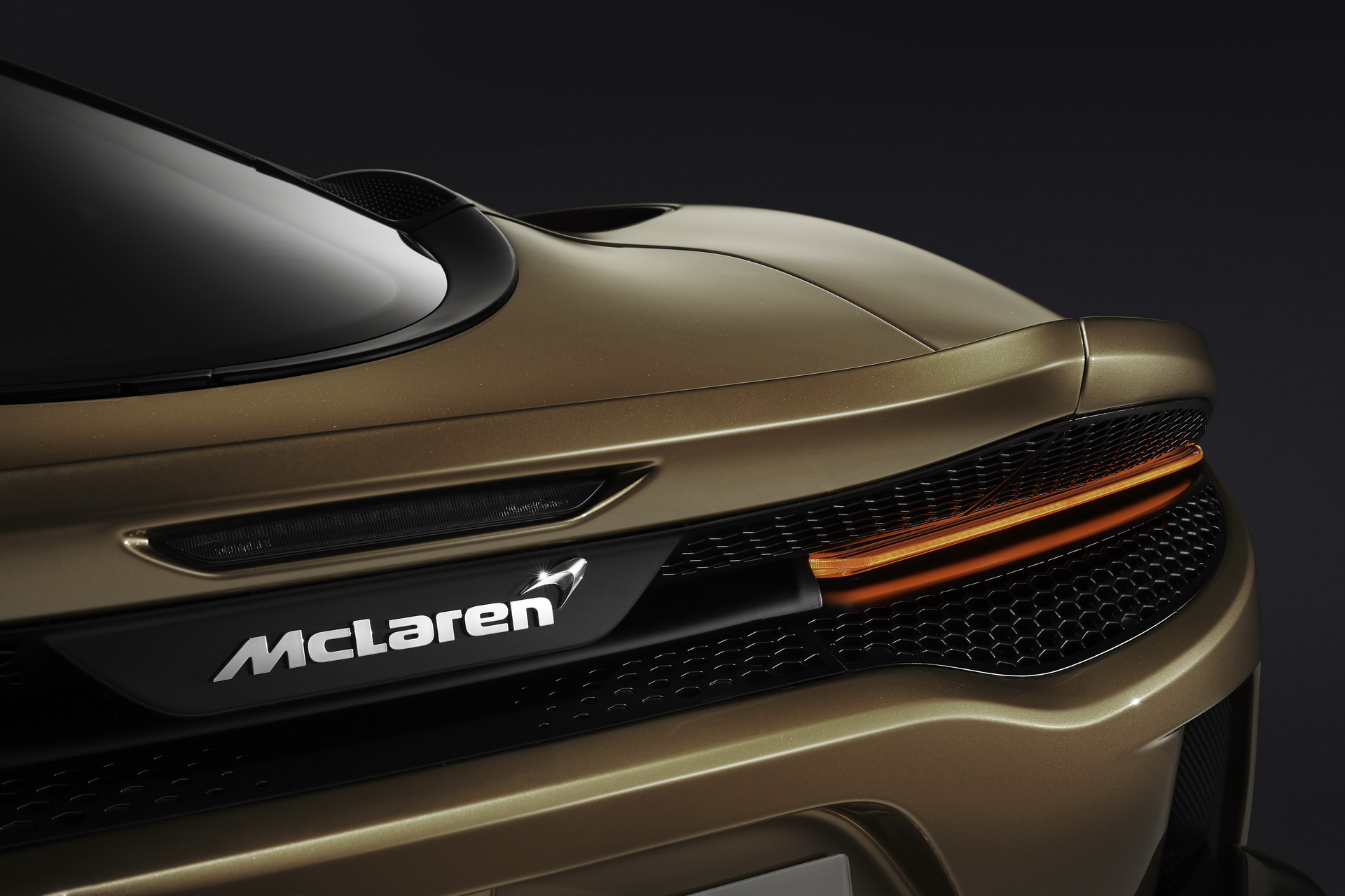 2020 mclaren gt unveiled official 17 New McLaren GT Unveiled With 612 HP And $210,000 Price Tag