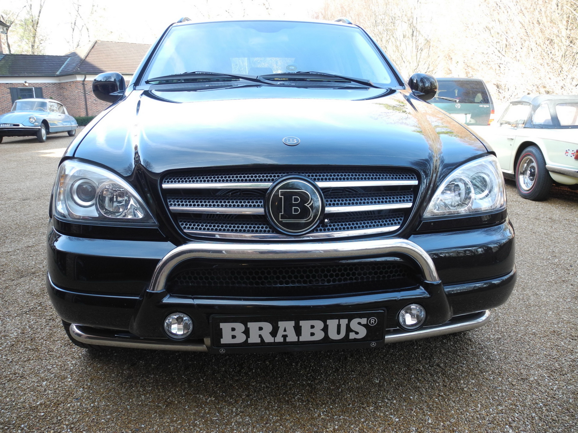 2001 mercedes ml58 brabus bat 8 2001 Brabus-Tuned Mercedes ML Is The Ghost Of SUVs Past