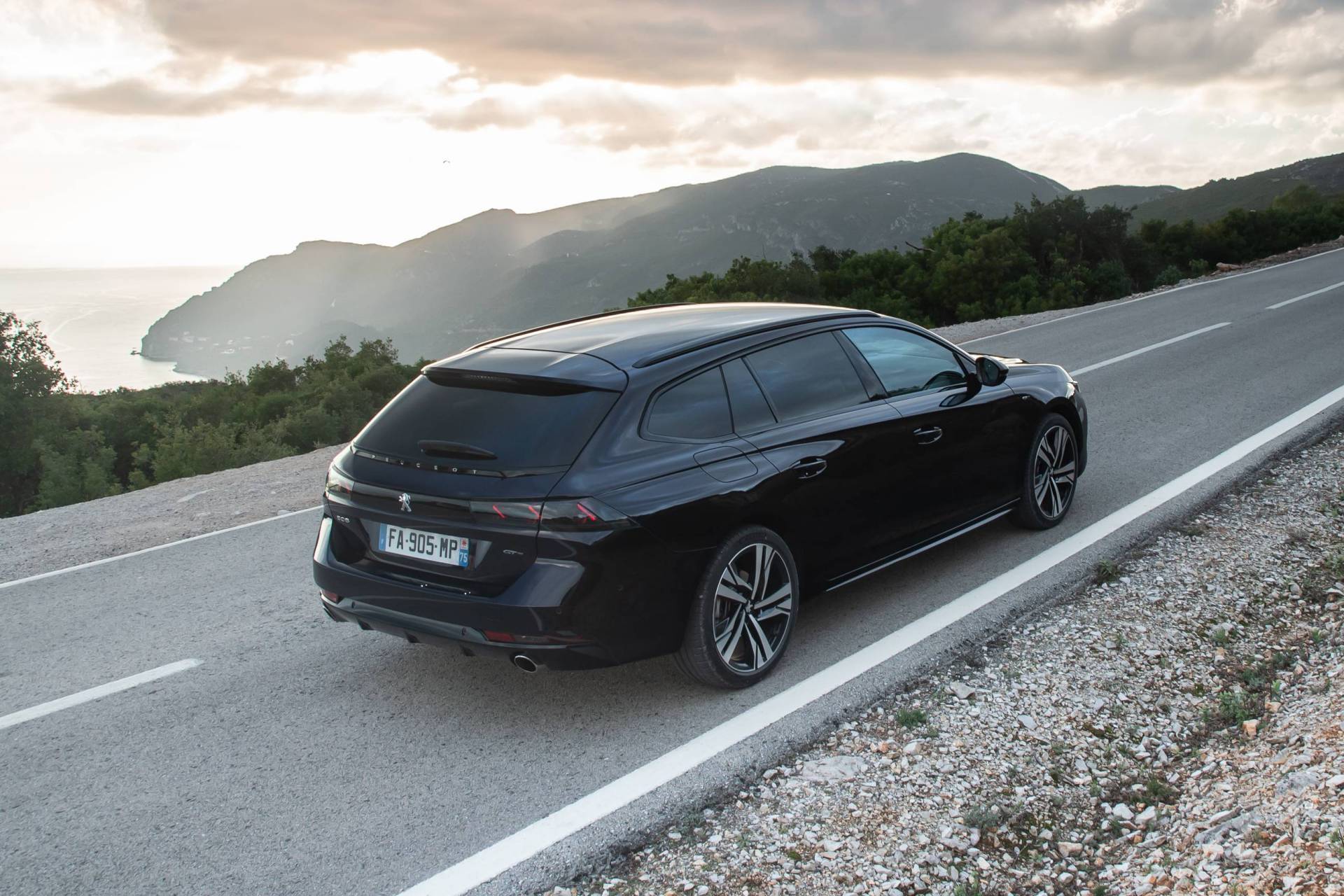 Is The New 2019 Peugeot 508 SW Cooler Than A Crossover?