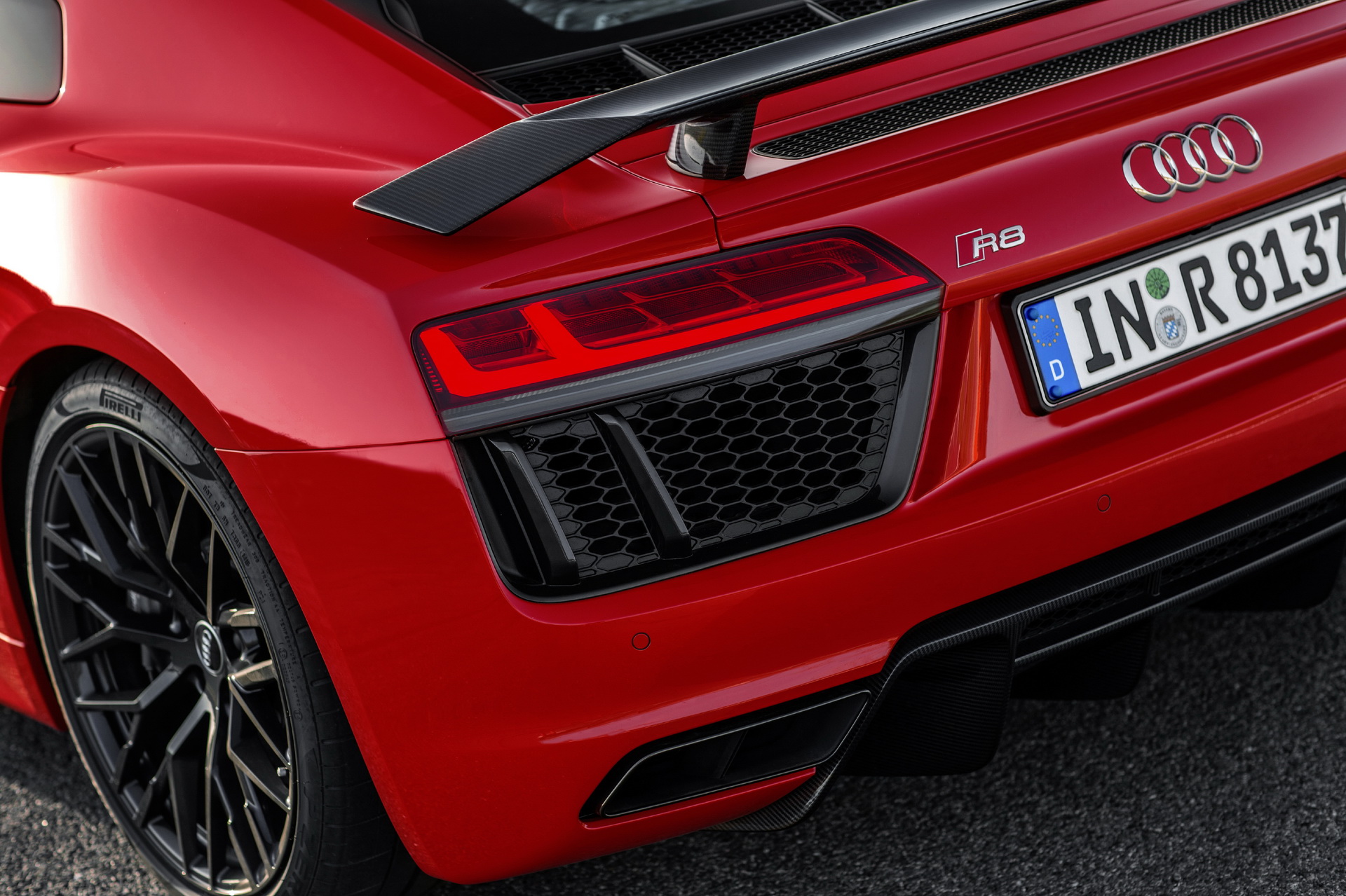 Audi-R8-09 Audi R8 Owner Finds Graffiti Mocking His Manhood Inside Bumper After Clash With Dealer