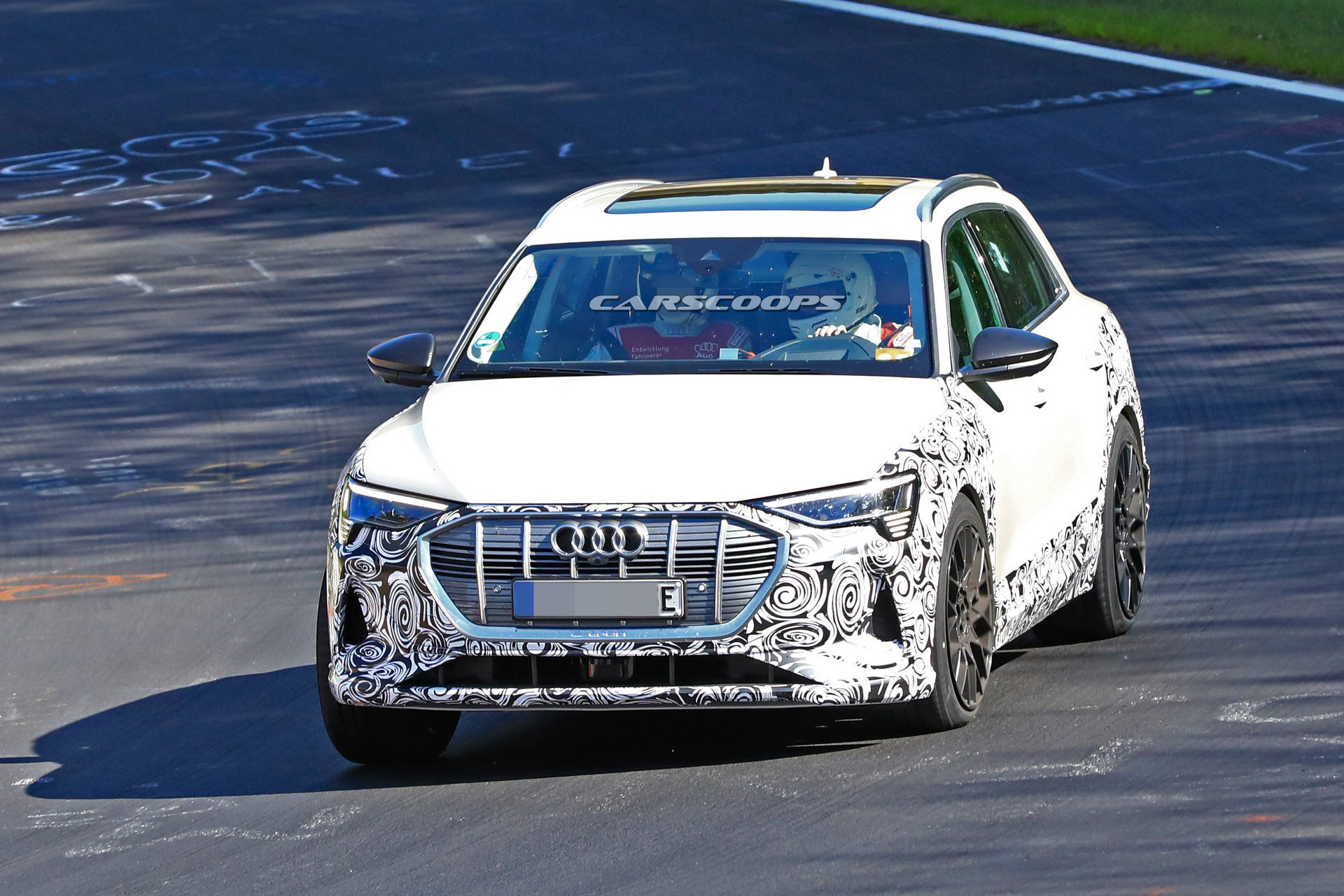 High-Performance Audi E-Tron Spied, Could Be The S Or RS Variant (New Photos)