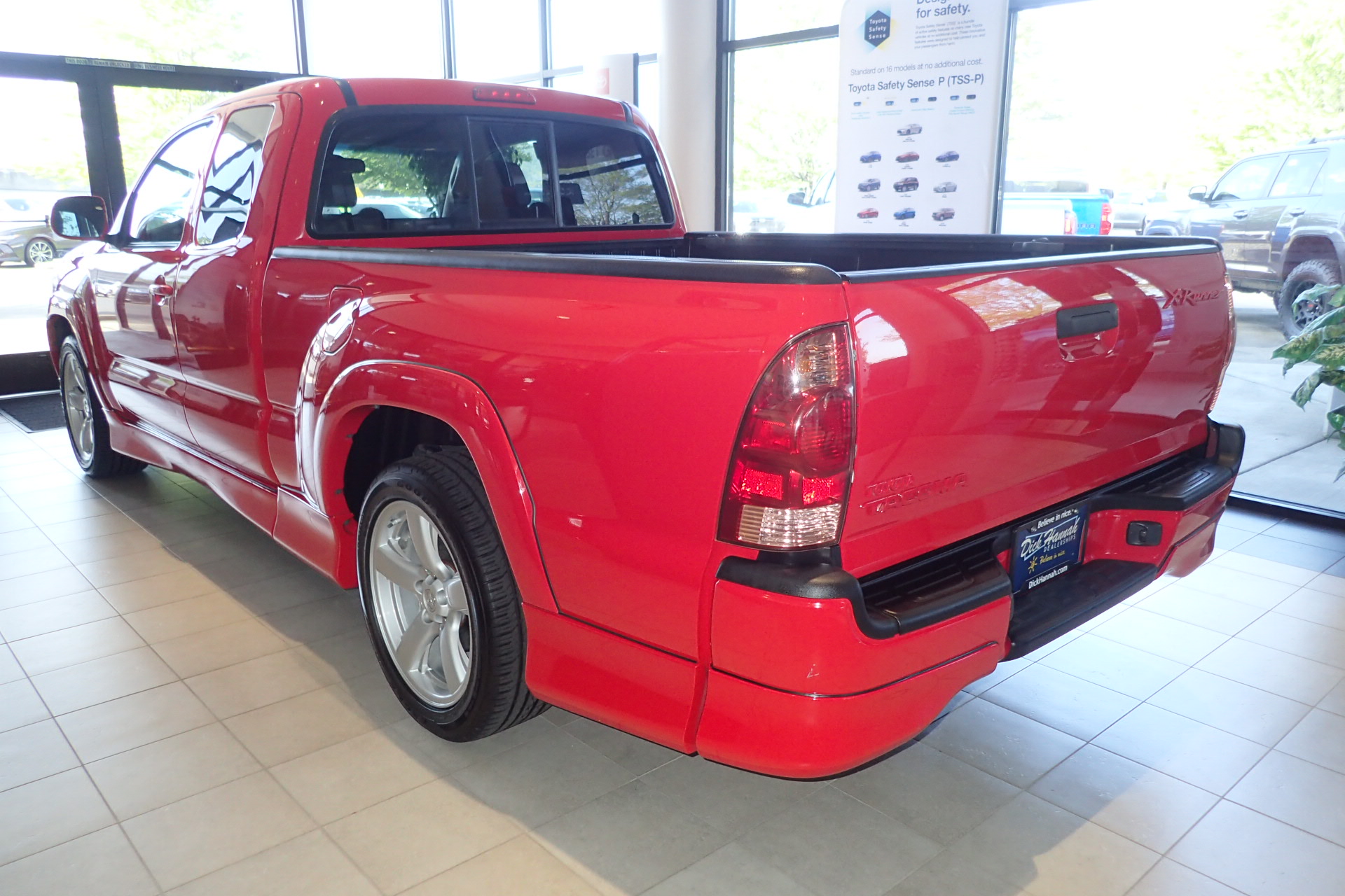 2007 toyota tacoma xrunner auction 4 2007 Toyota Tacoma X-Runner Is A Fun Little Pickup From The Past