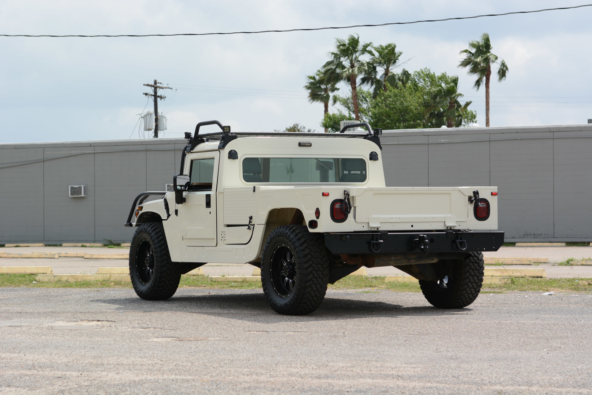 Hummer H1 5 For $40k, Would You Pick This Hummer H1 Pickup Or A Jeep Gladiator?