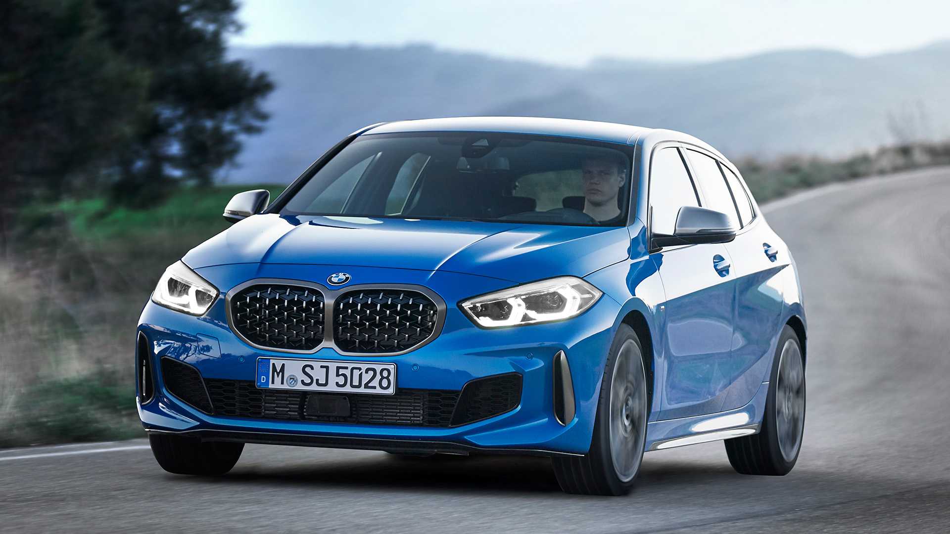 New BMW 1-Series Is FWD And Looks Just Like The X2