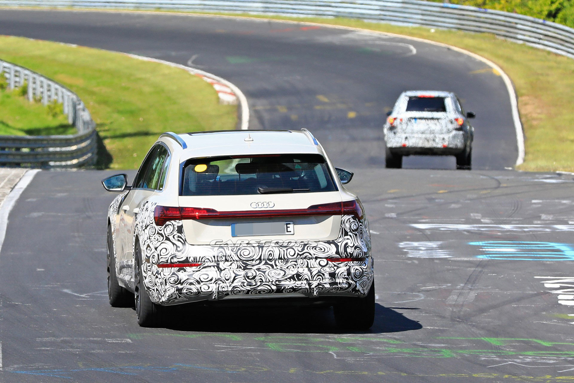 High-Performance Audi E-Tron Spied, Could Be The S Or RS Variant (New Photos)