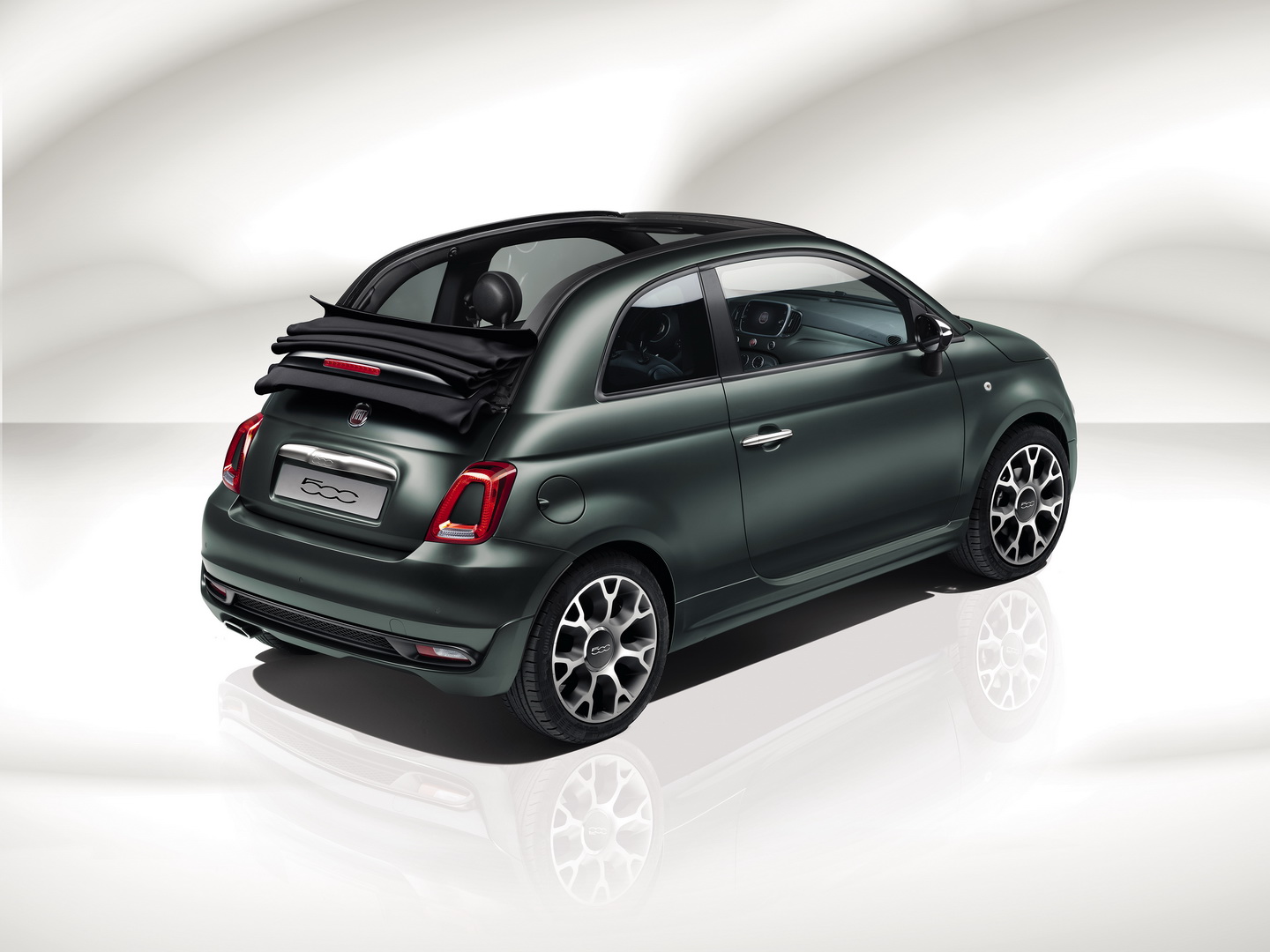 2019 fiat 500 rockstar 4 2019 Fiat 500 Star And Rockstar Range-Toppers Unveiled With Extra Chicness