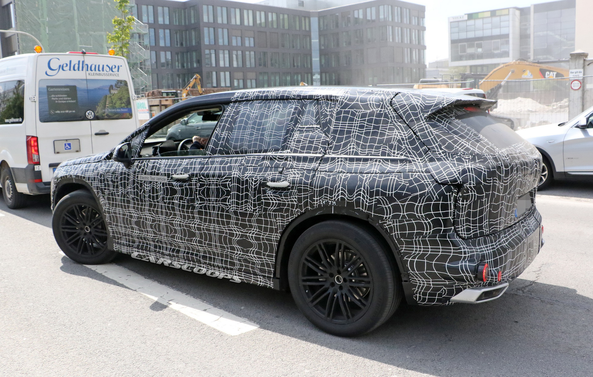 BMW-iNext-08 2021 BMW iX: Everything We Know About The iNext Tesla-Fighting Electric SUV
