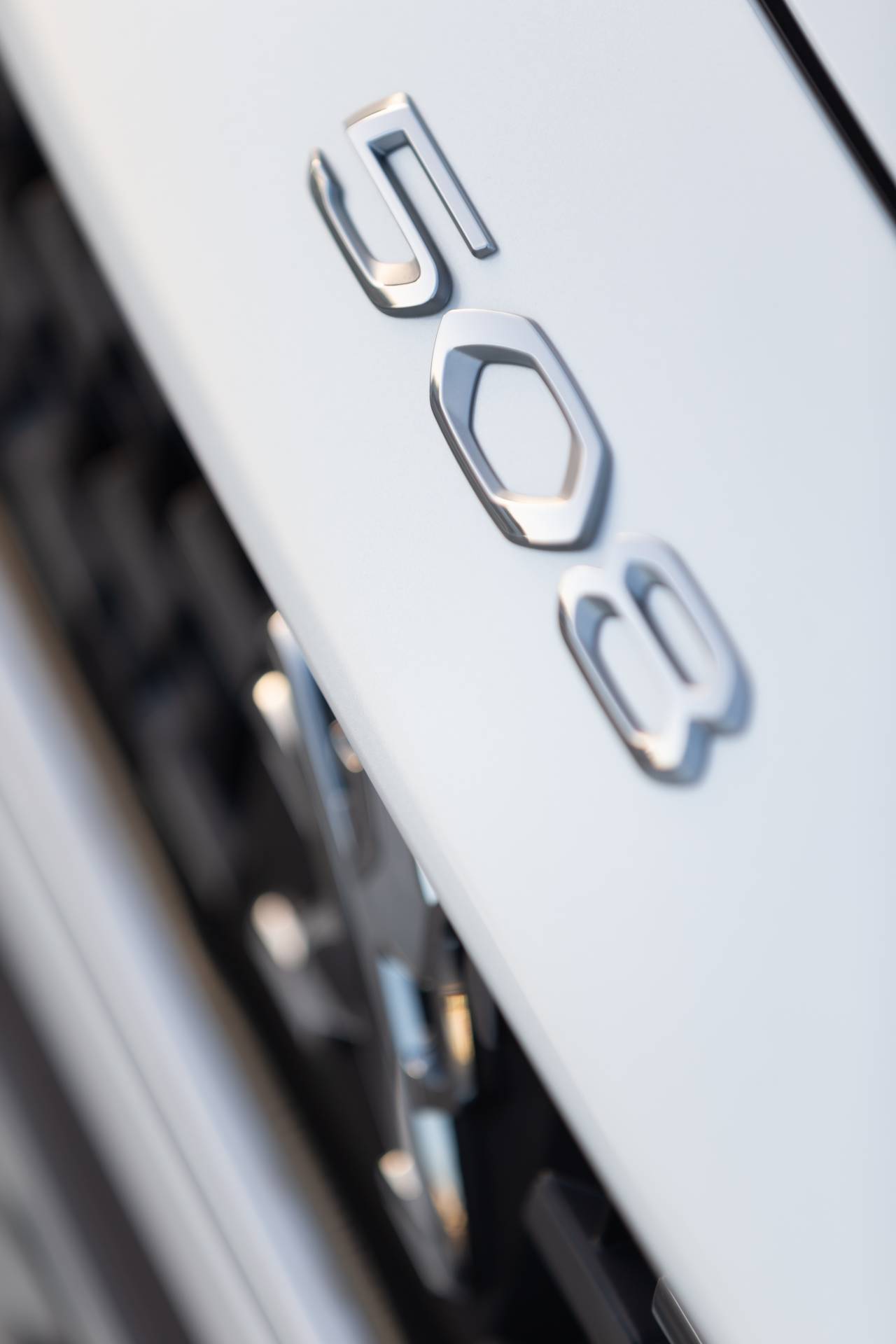 Is The New 2019 Peugeot 508 SW Cooler Than A Crossover?