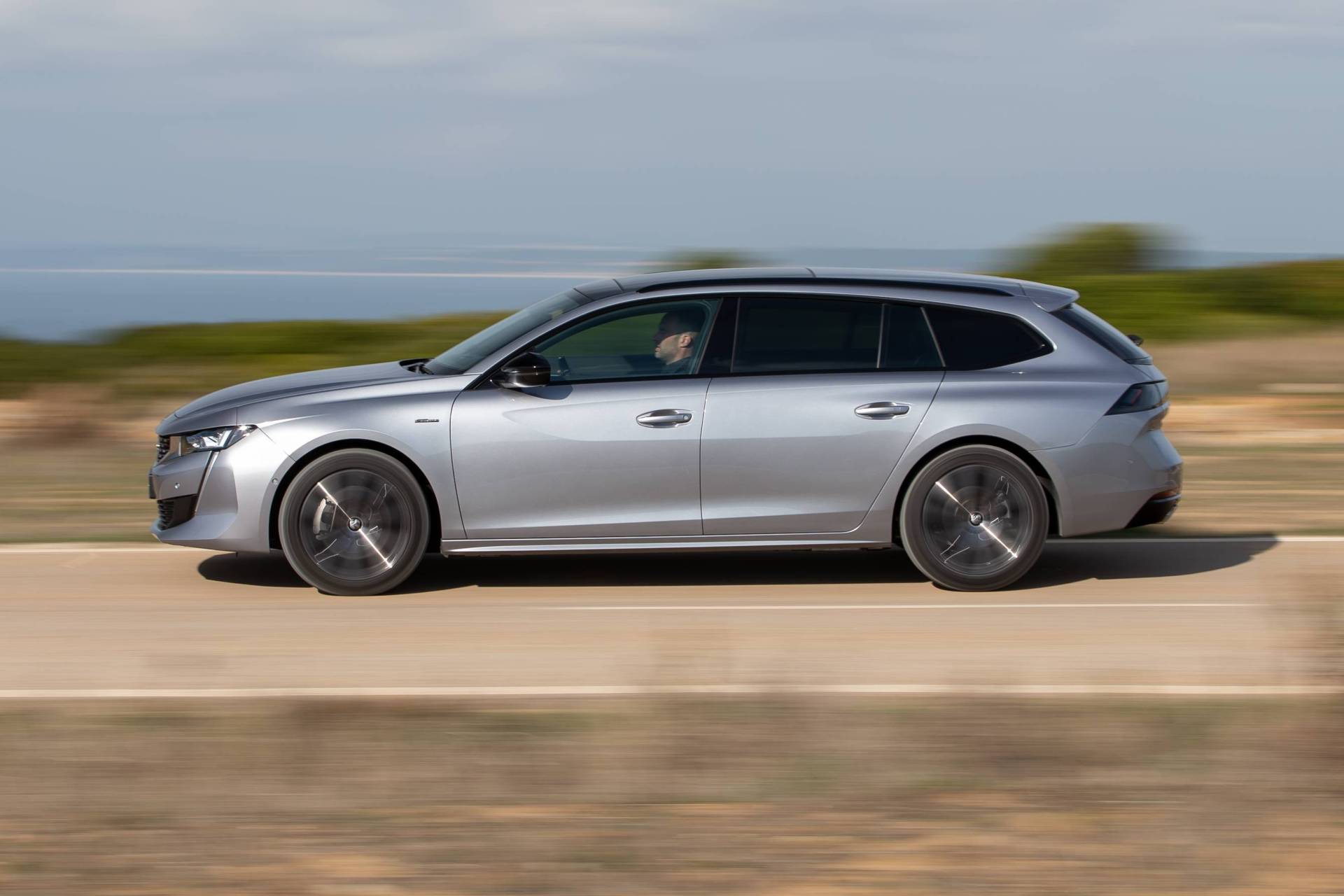 Is The New 2019 Peugeot 508 SW Cooler Than A Crossover?