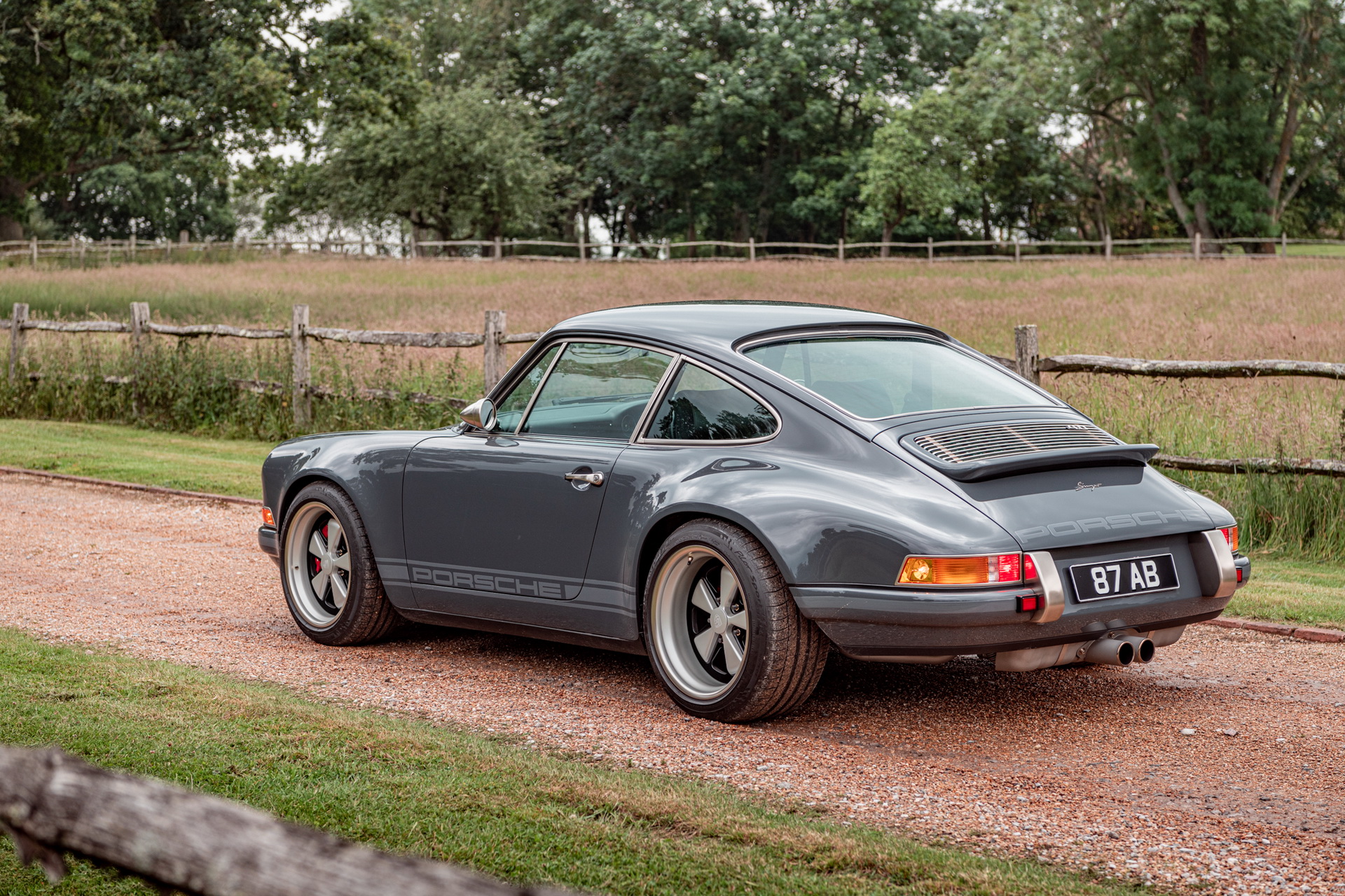 Singer To Celebrate 10th Anniversary In Goodwood With Three Stunning 911s On Display