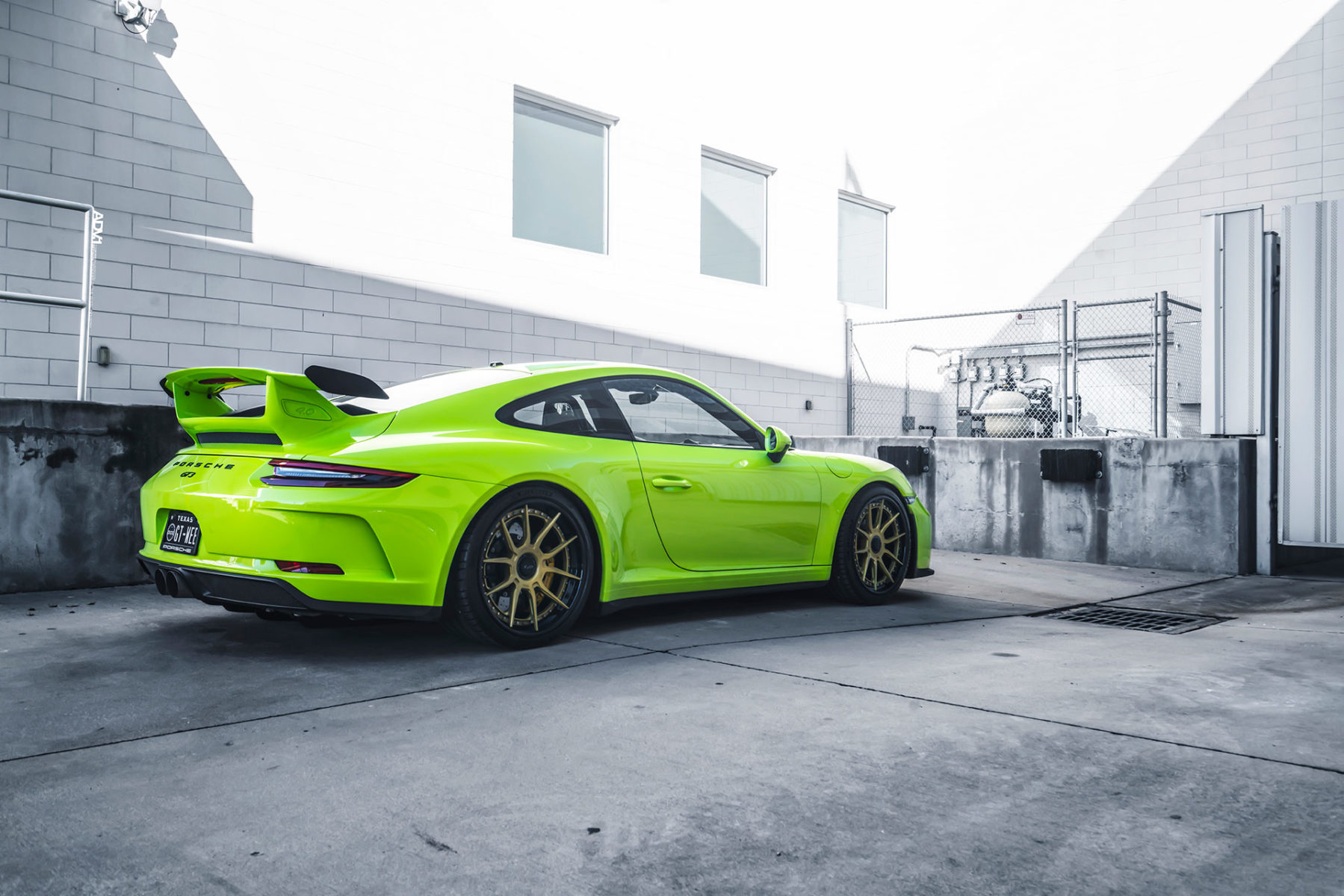 Acid Green Porsche 911 GT3 Will Burn Your Eyes And Steal Your Soul