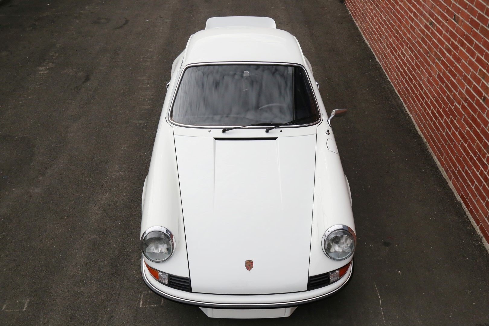 Award-Winning 1973 Porsche 911 Carrera RS Is A White And Blue Gem