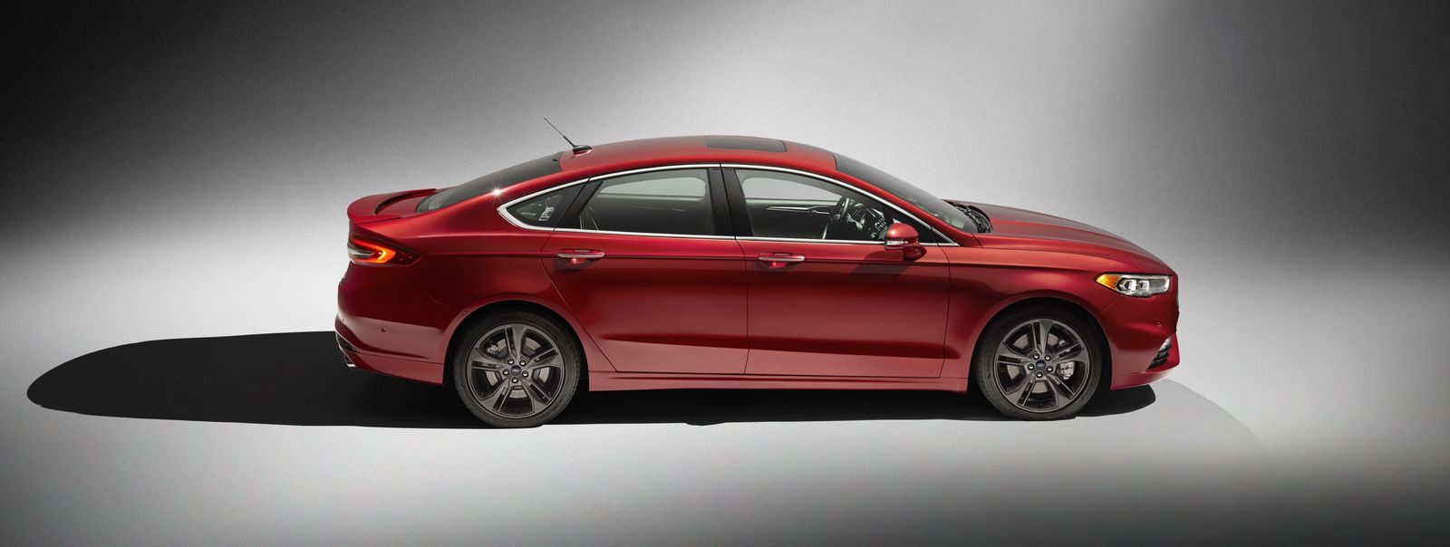 Ford Will Actually Keep Building Some Fusion Models Through 2021