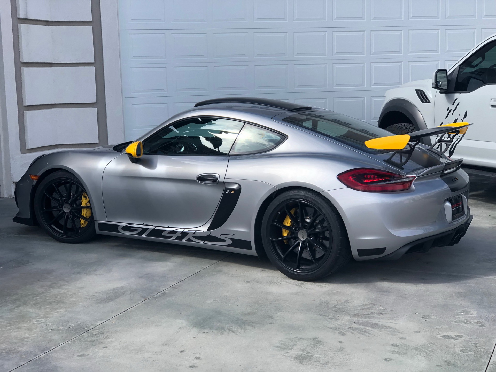 Fancy A 2.5K-Mile 2016 Porsche Cayman GT4? Of Course You Do