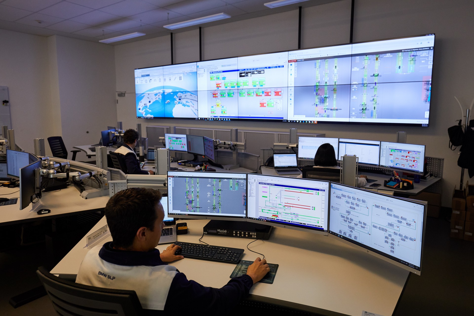 BMW Opens New Mexican Plant Days Ahead Of American Tariffs