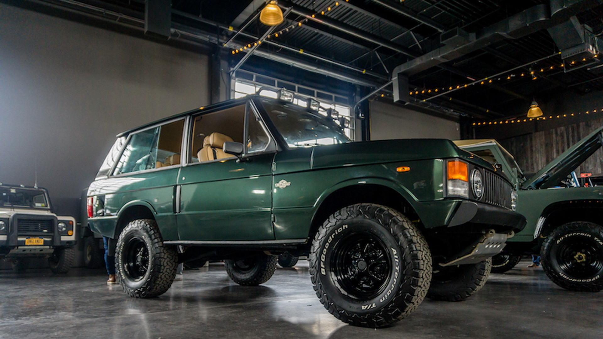 1974 Range Rover Gets A Classy Makeover From Legacy Overland