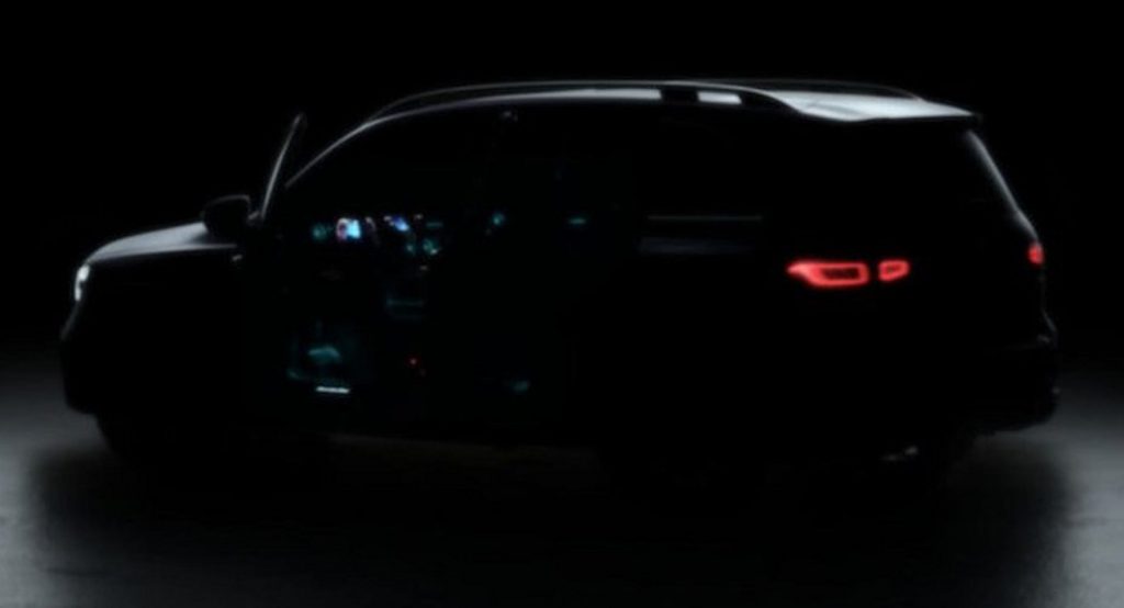  2020 Mercedes GLB Teased, Debuts This Summer