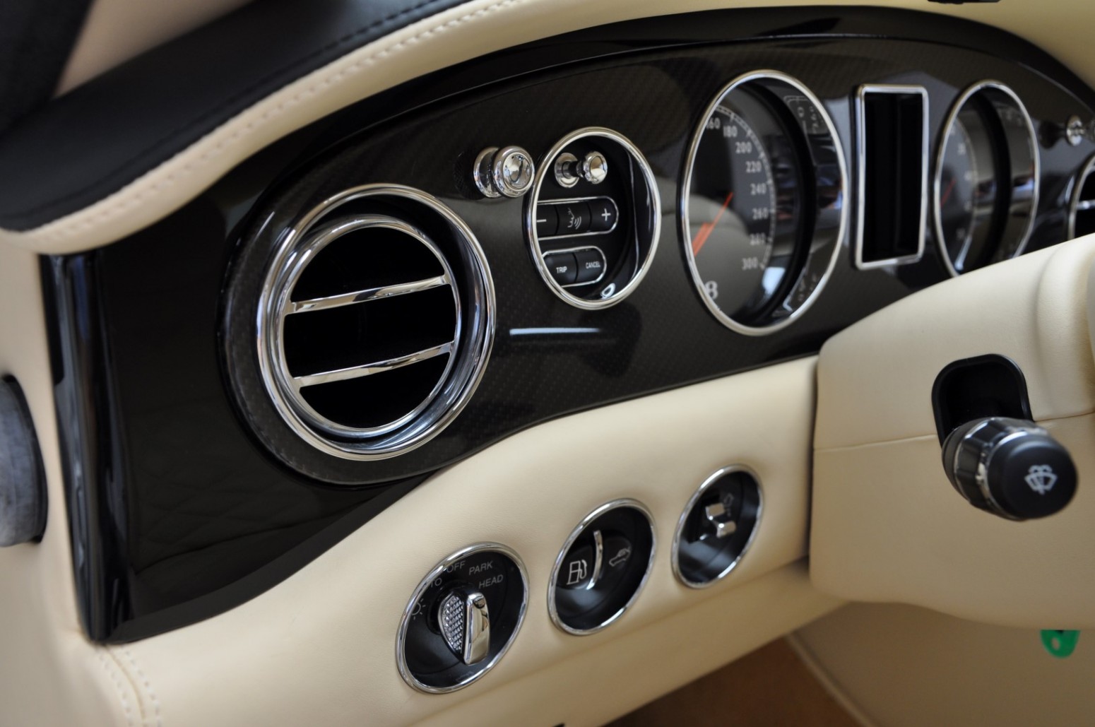 Delivery-Mileage 2009 Bentley Brooklands Is More Expensive Than New Conti GT