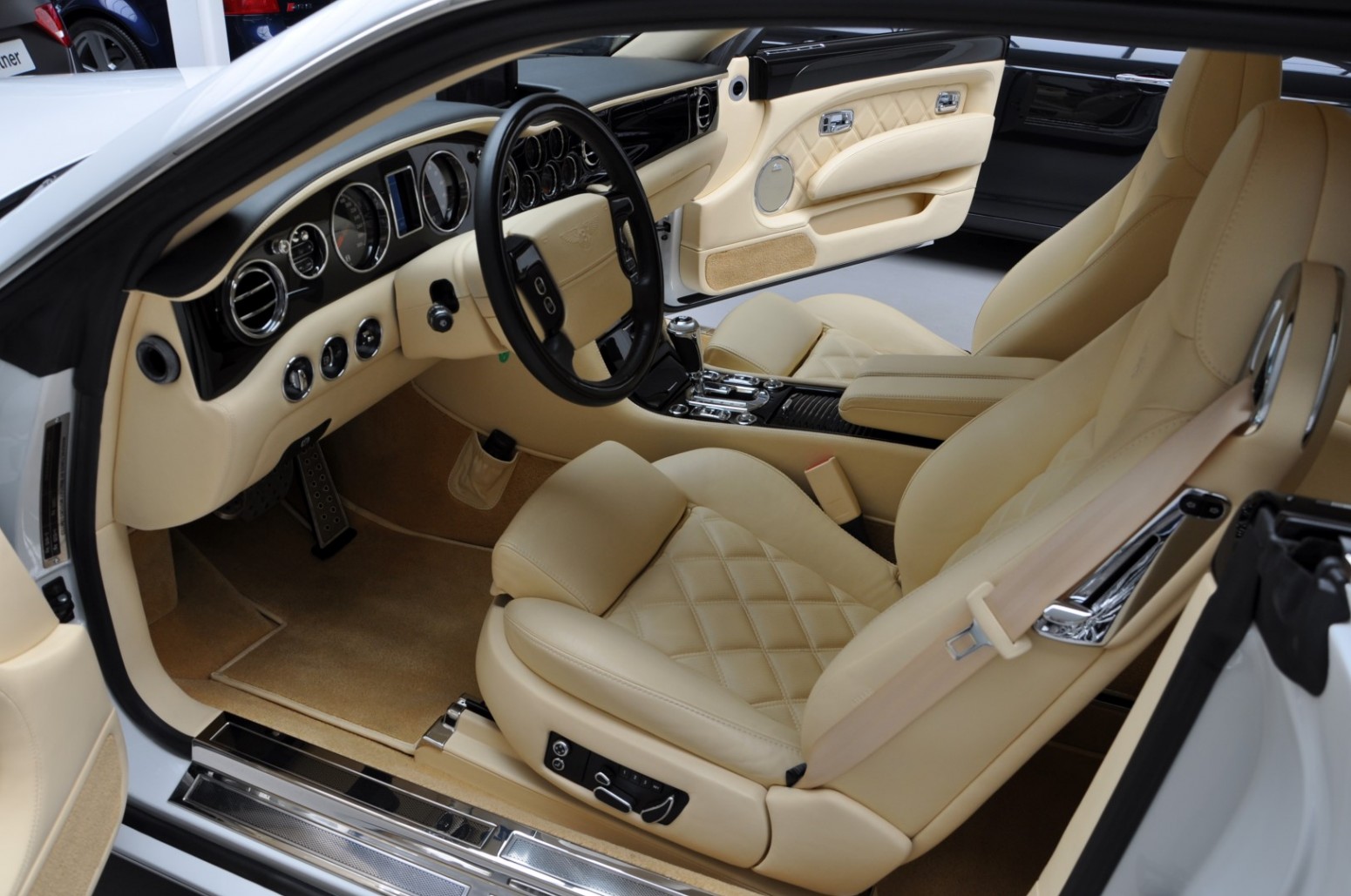 Delivery-Mileage 2009 Bentley Brooklands Is More Expensive Than New Conti GT