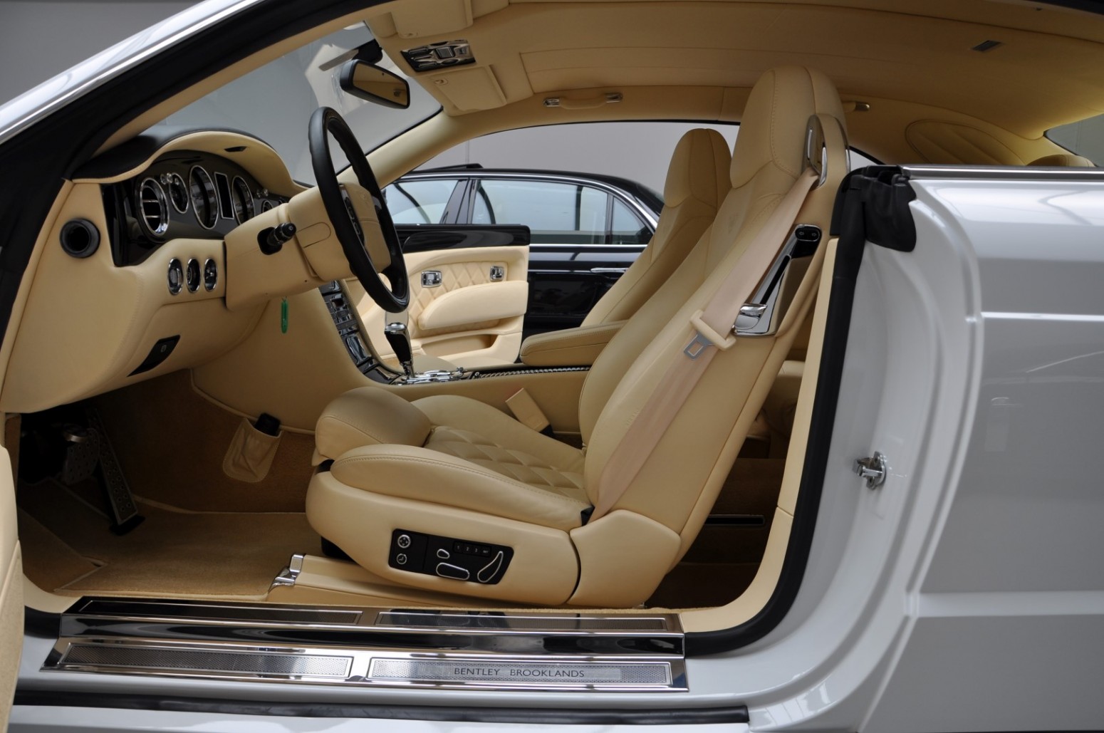 Delivery-Mileage 2009 Bentley Brooklands Is More Expensive Than New Conti GT