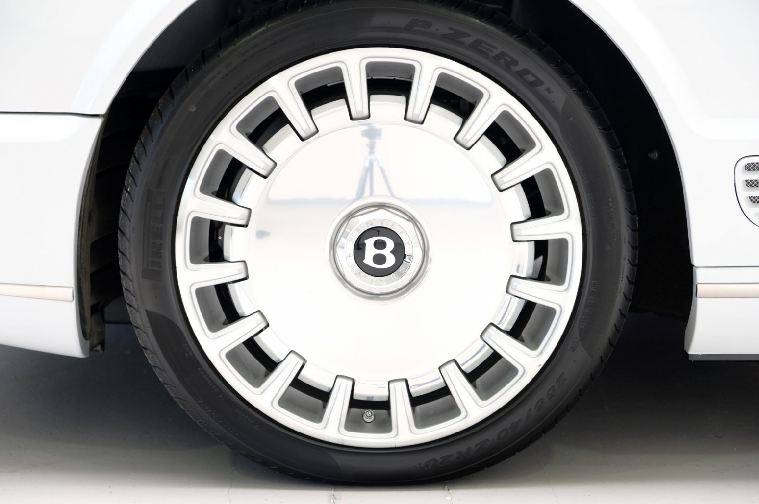 Delivery-Mileage 2009 Bentley Brooklands Is More Expensive Than New Conti GT