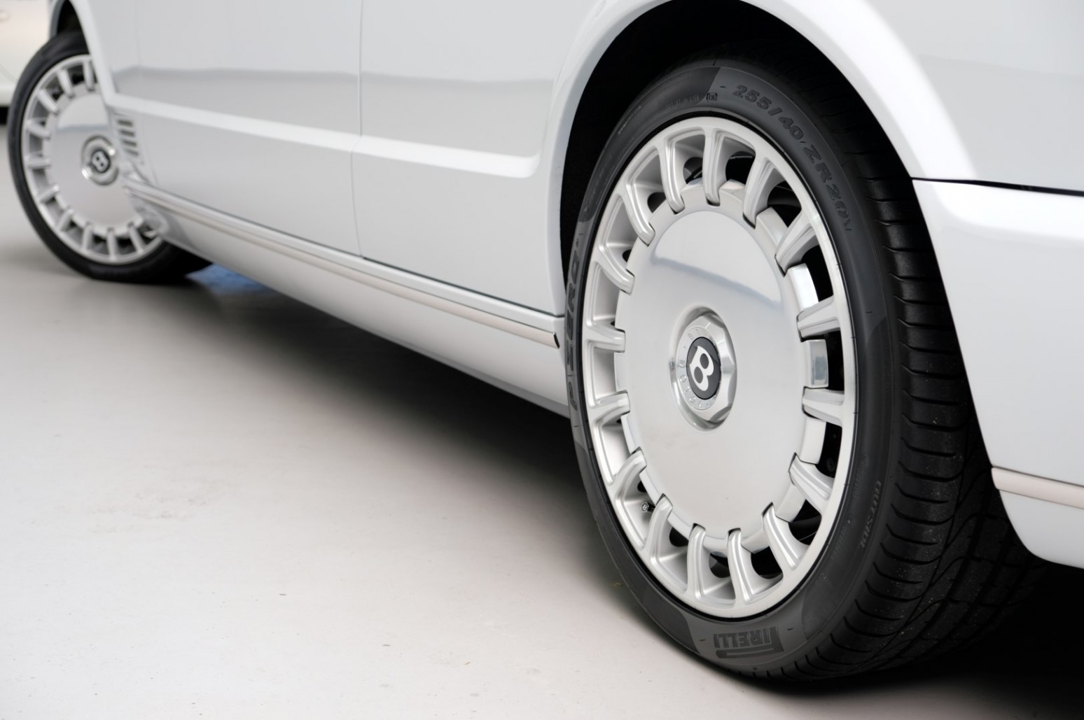 Delivery-Mileage 2009 Bentley Brooklands Is More Expensive Than New Conti GT