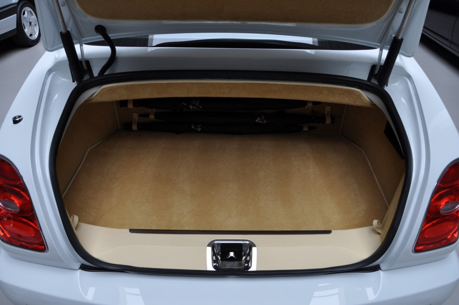 Delivery-Mileage 2009 Bentley Brooklands Is More Expensive Than New Conti GT