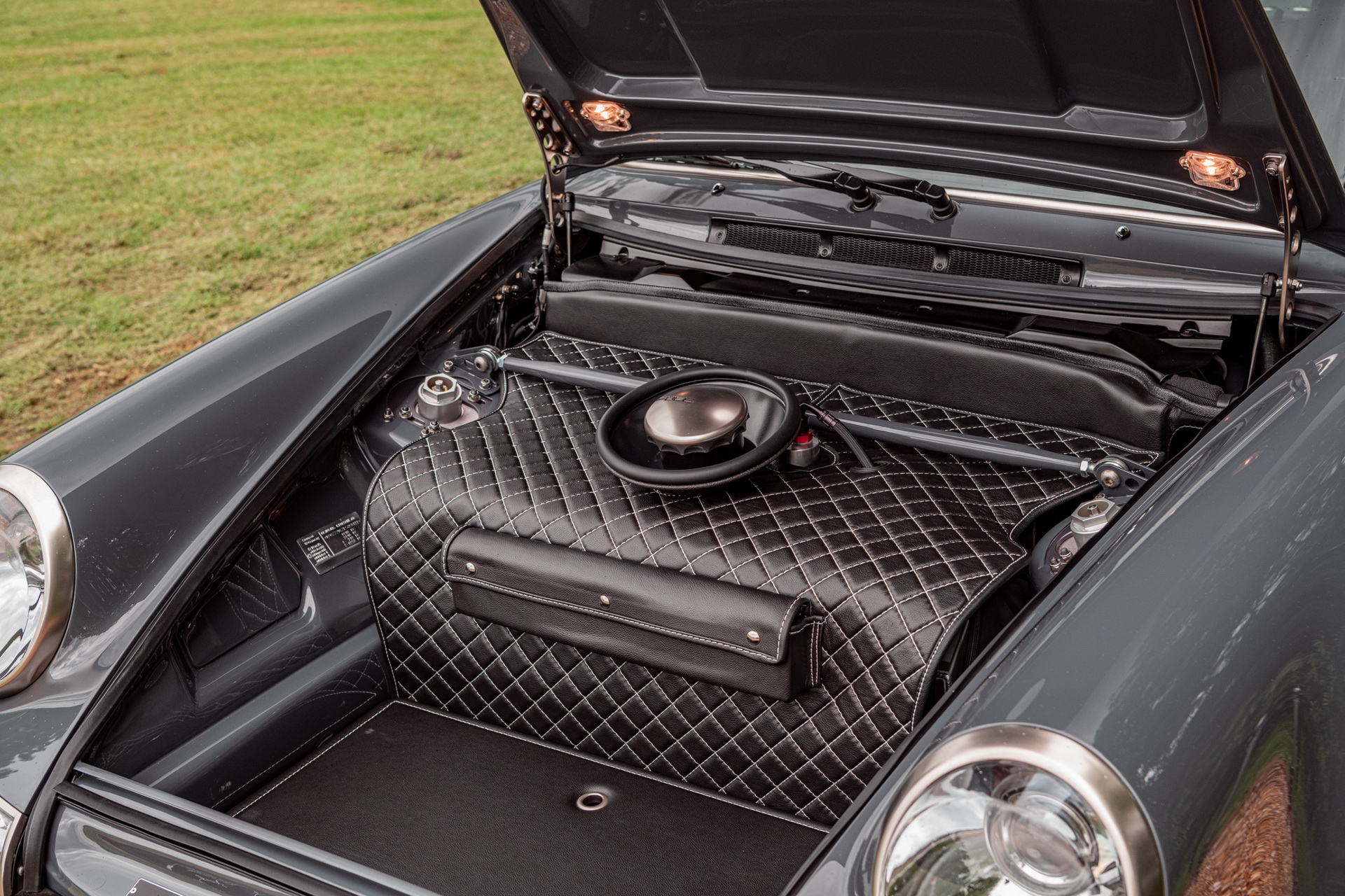 Singer To Celebrate 10th Anniversary In Goodwood With Three Stunning 911s On Display