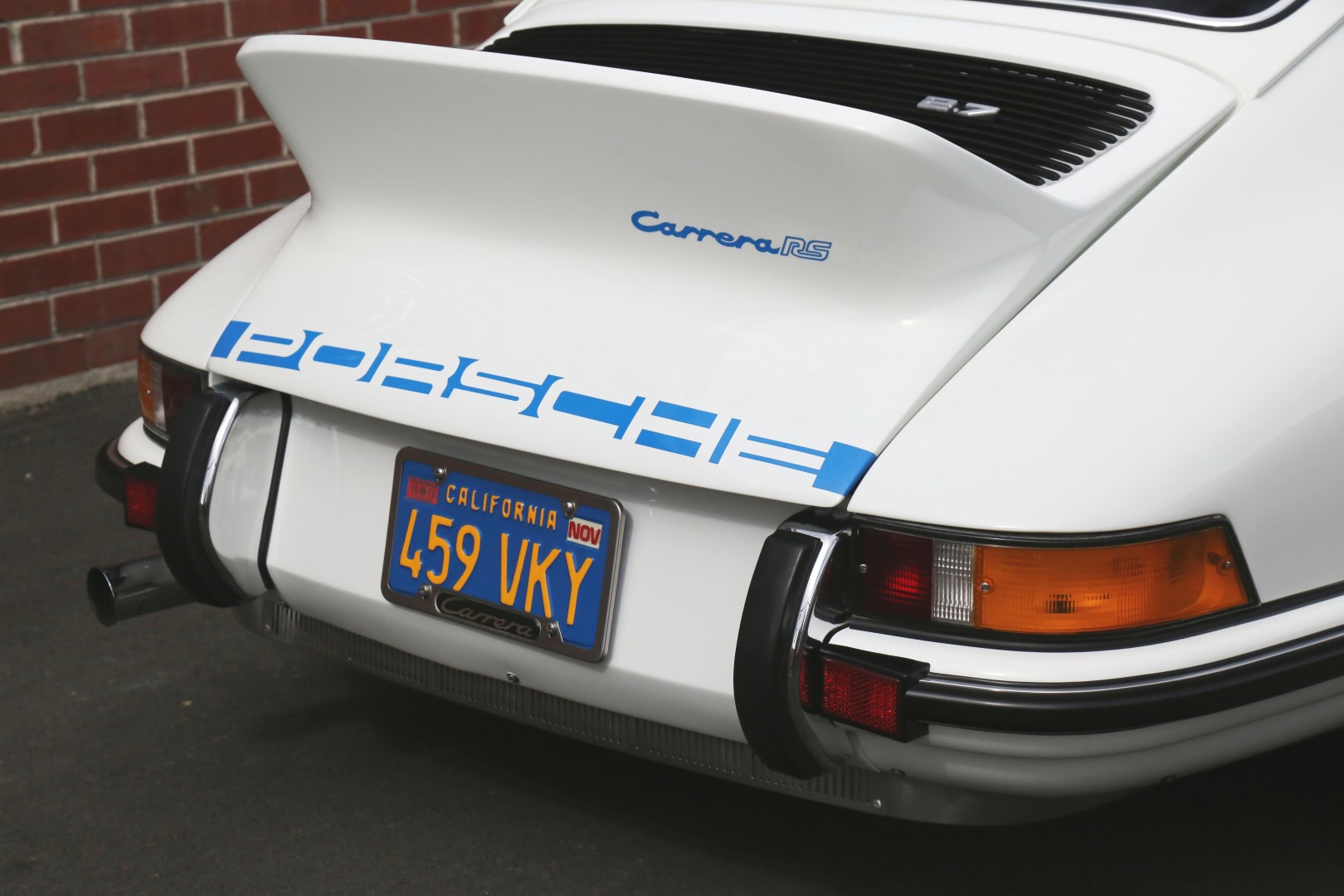 Award-Winning 1973 Porsche 911 Carrera RS Is A White And Blue Gem