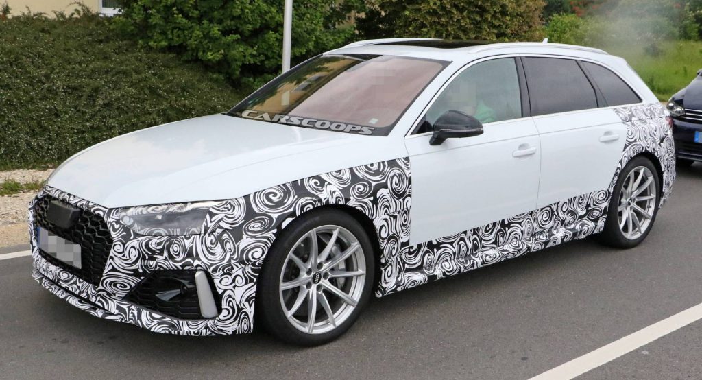 Facelifted 2020 Audi Rs4 Avant Spied From A Close Distance