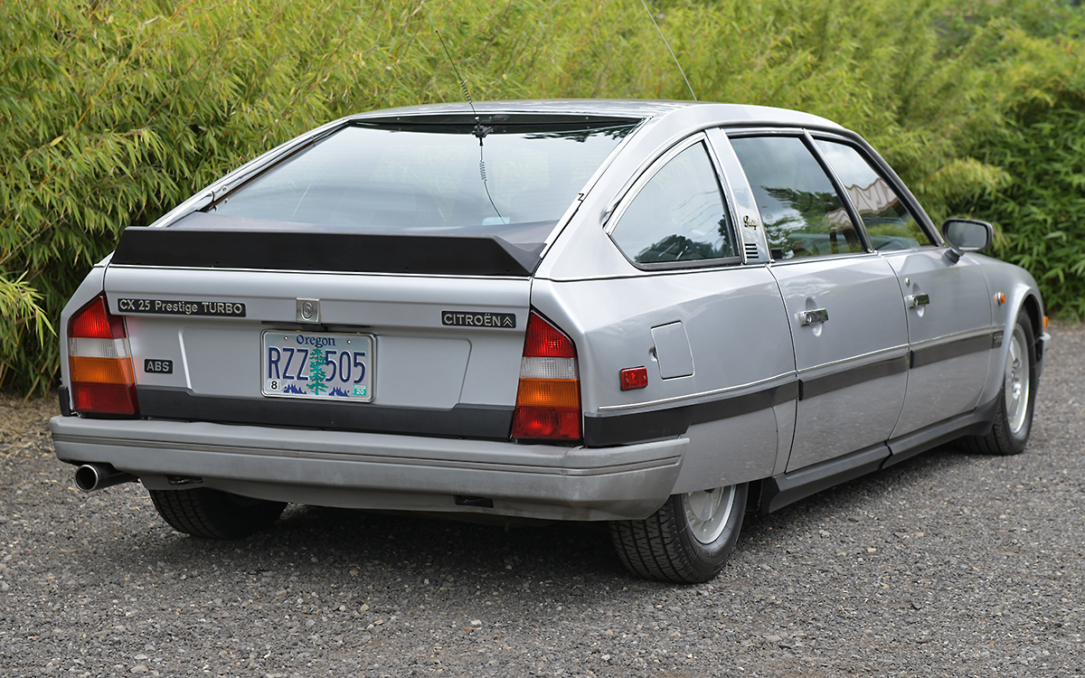 Oh là là: 1986 Citroen CX 25 Prestige Turbo Is Old Europe At Its Chicest