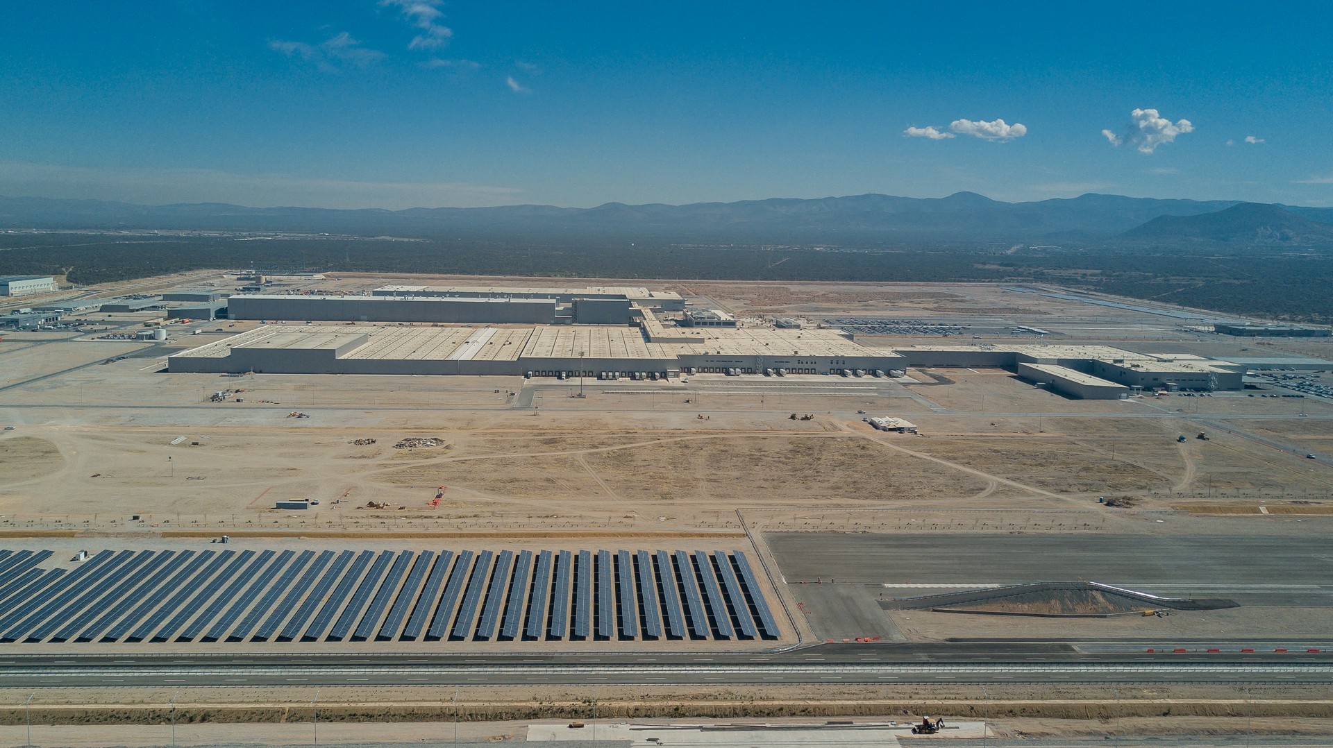 BMW Opens New Mexican Plant Days Ahead Of American Tariffs
