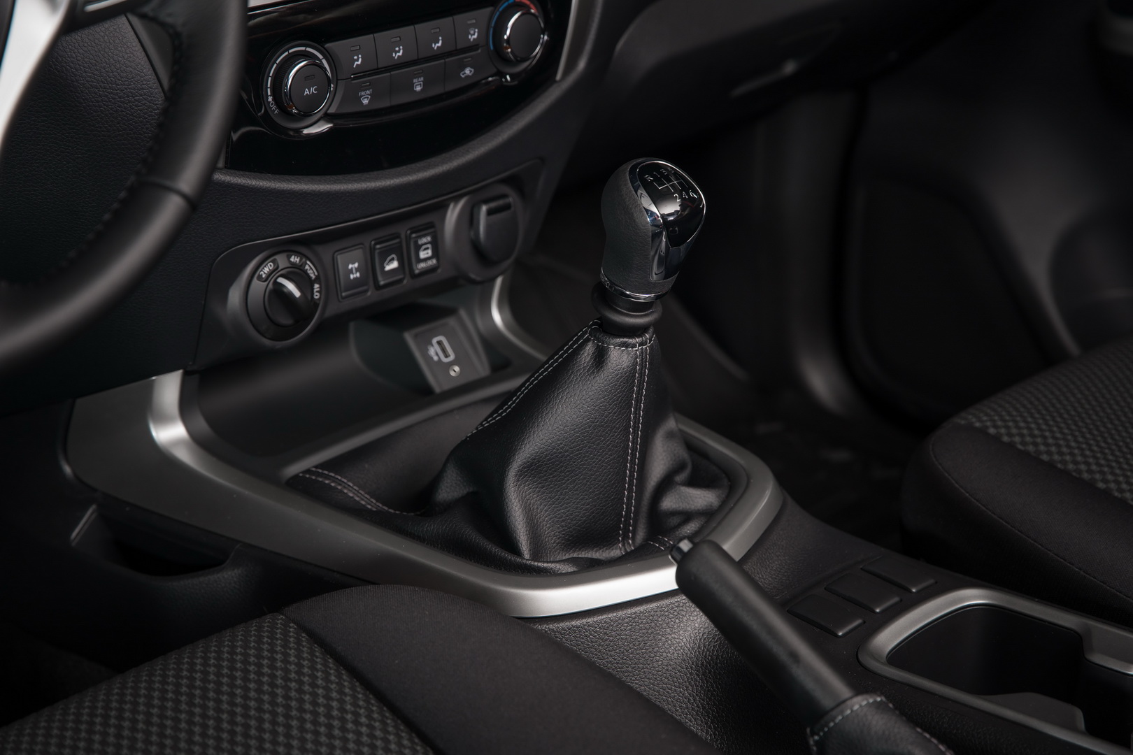 2020 Nissan Navara Rolls In With Substantial Upgrades, New Manual Gearbox