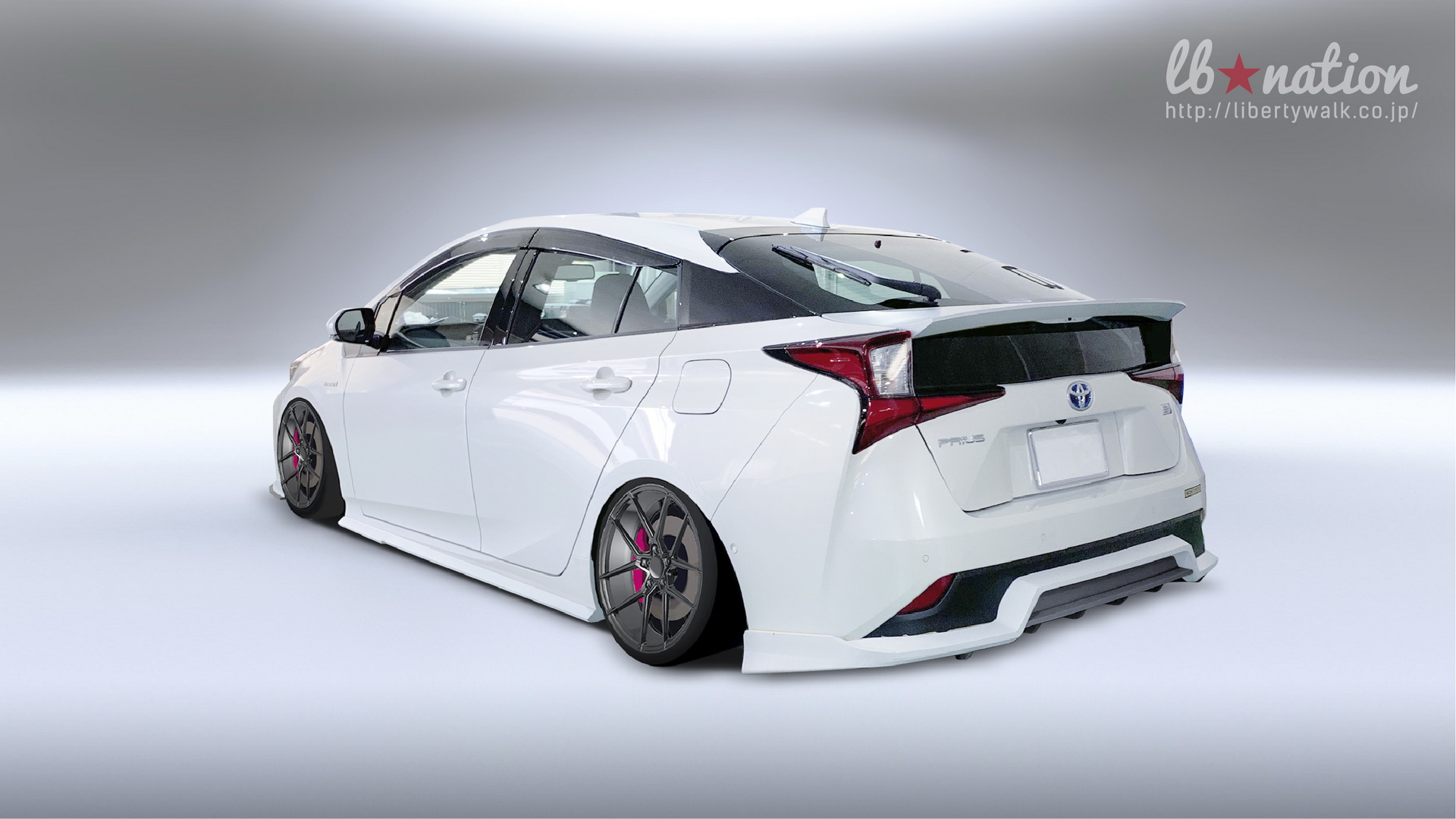 Liberty Walk Does A… Toyota Prius? Well, Why Not?
